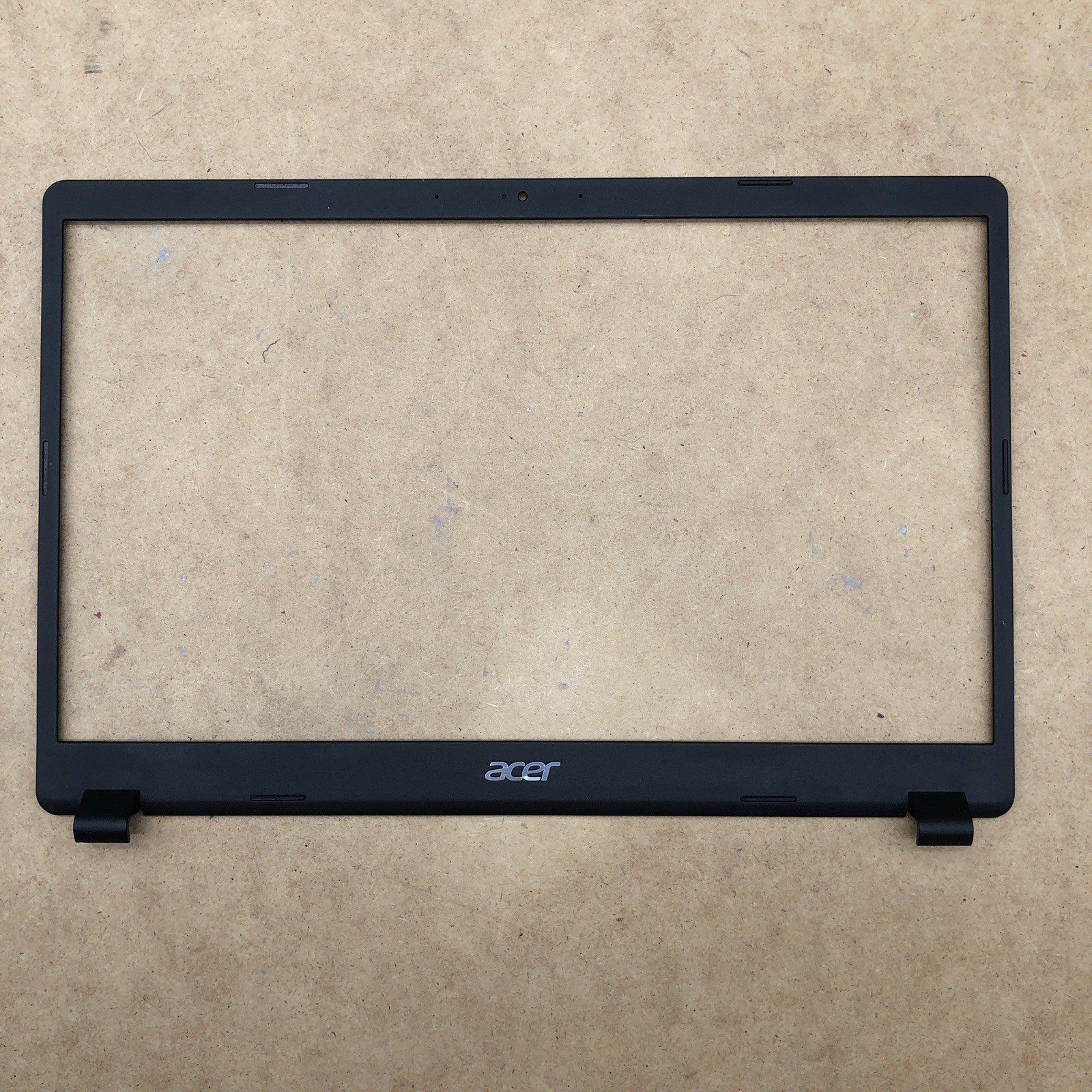 Contour écran - Acer Aspire3 A315