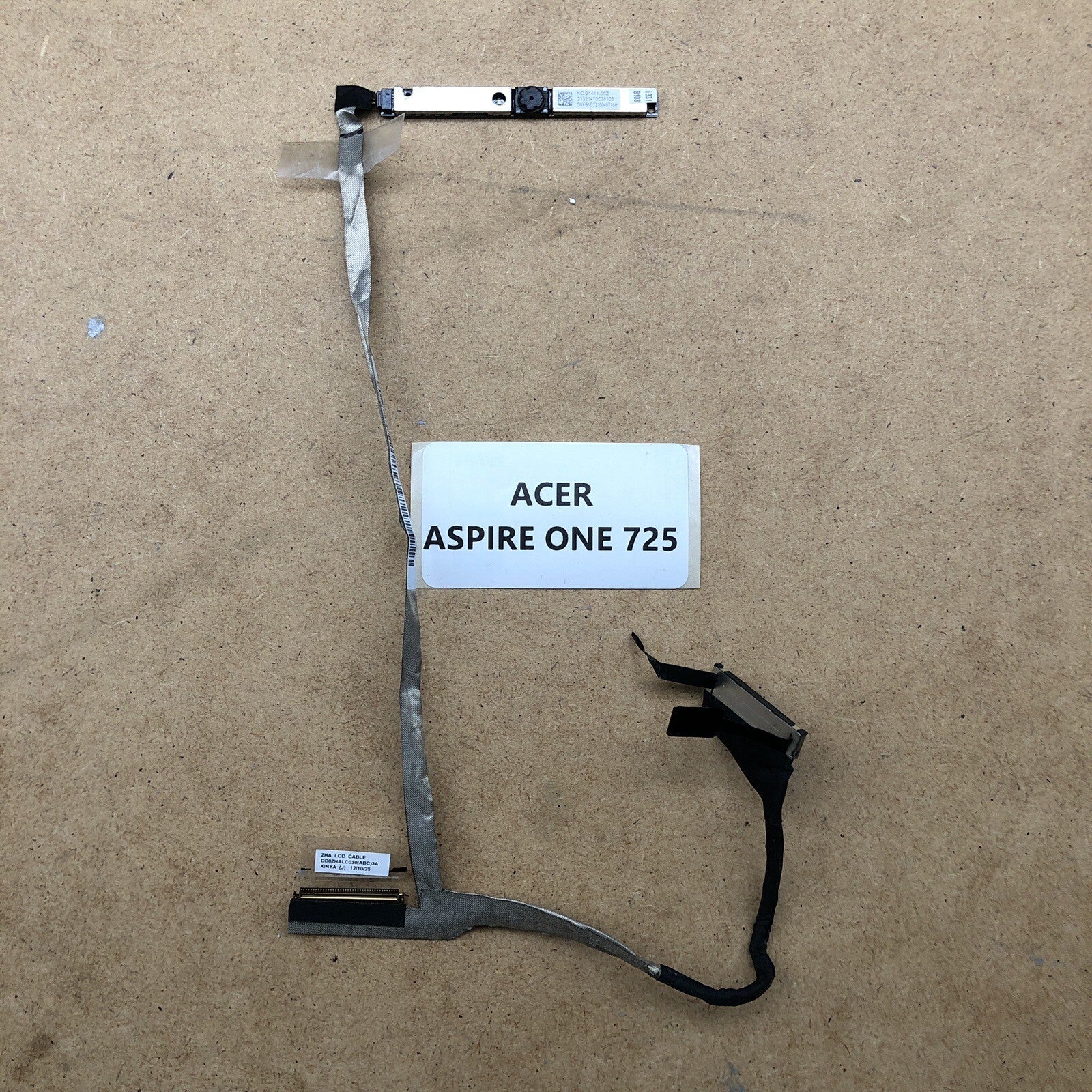 Connecteur écran avec webcam - Acer Aspire One 725
