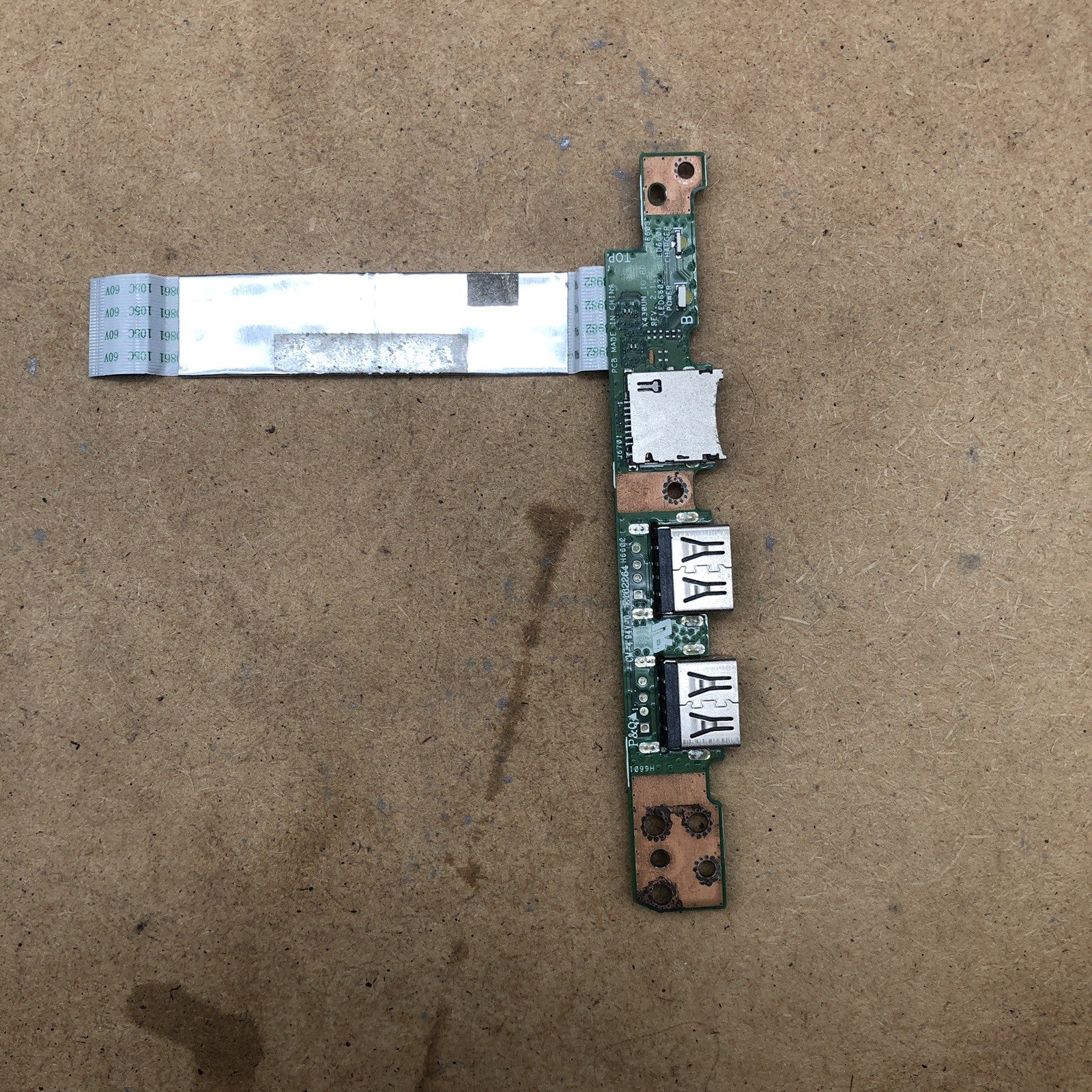 Connecteur USB - Asus S430U