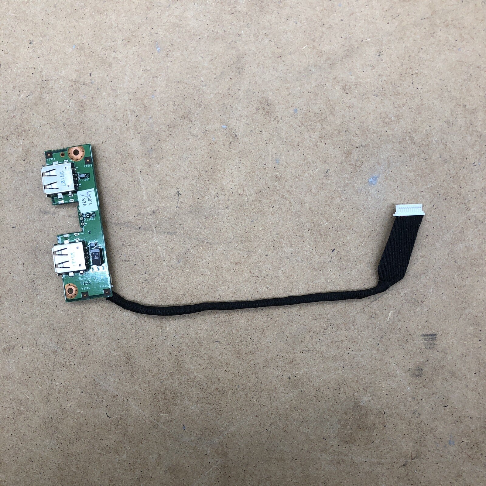 Connecteur USB - Fujitsu Amilo La1703