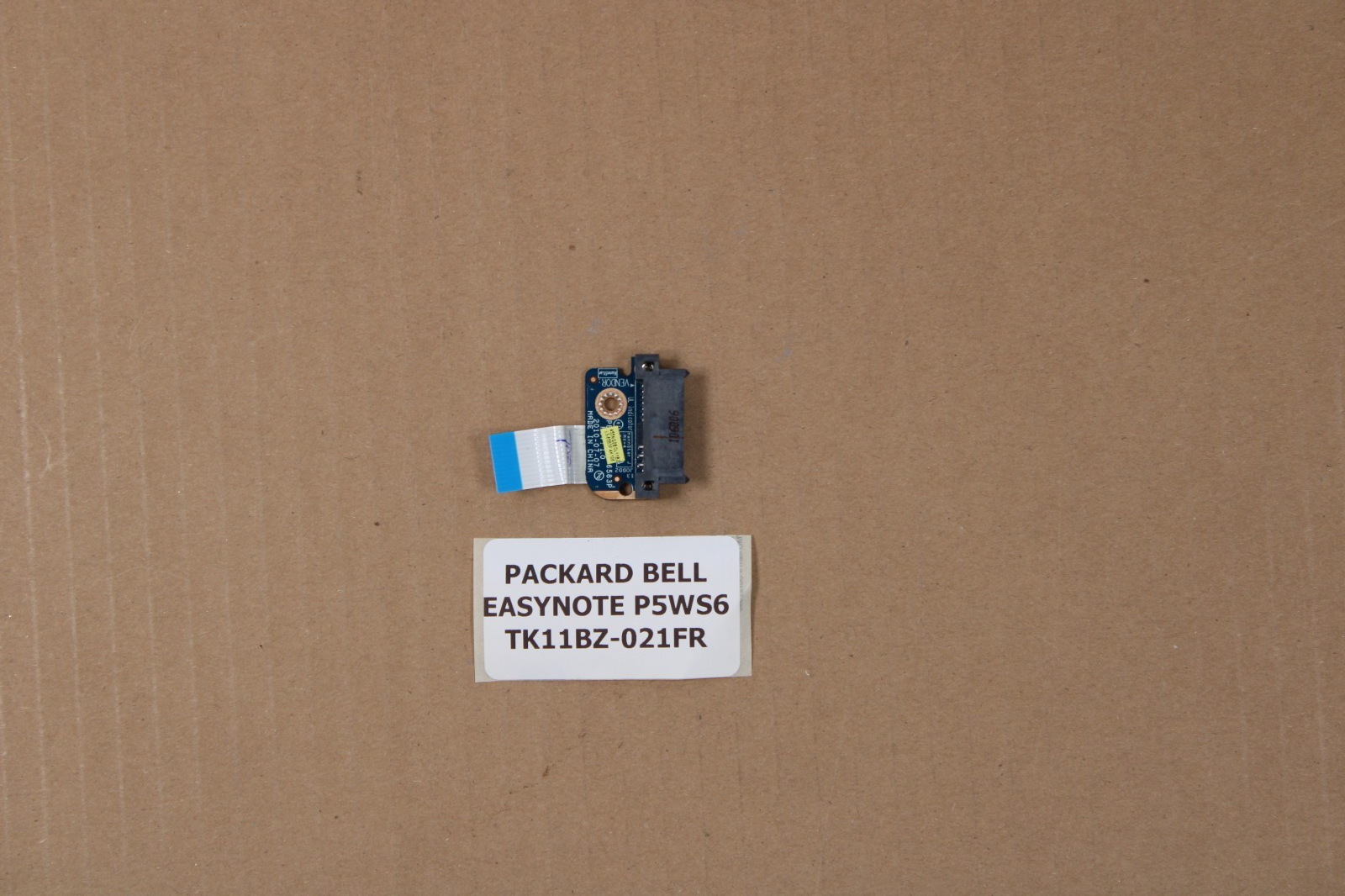 Connecteur sata  - Packard Bell Easynote P5WS6 TK11BZ-021FR