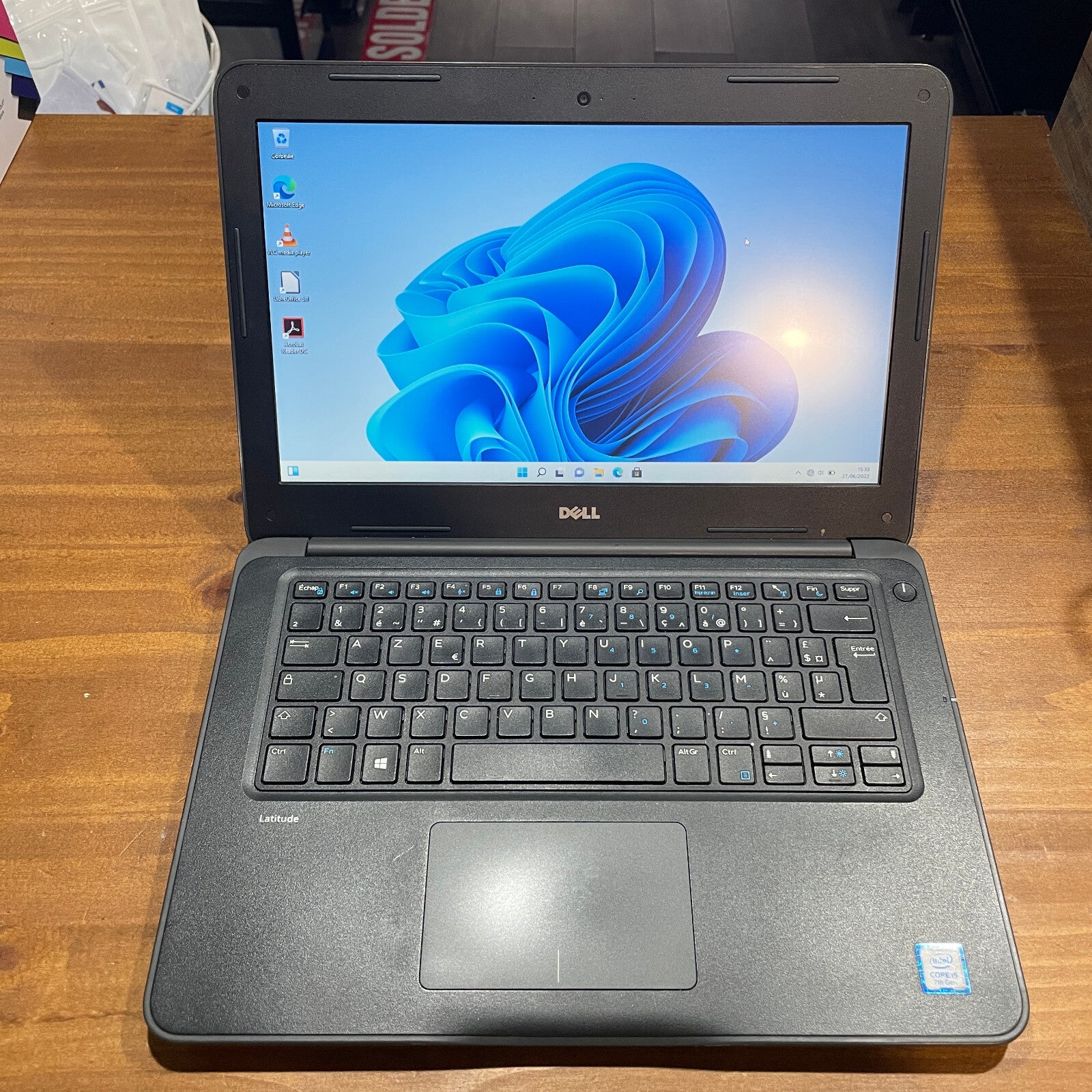 DELL LATITUDE 3380 Intel core  I5 - 8go - SSD 128go - Win11 Pro - Excellent état