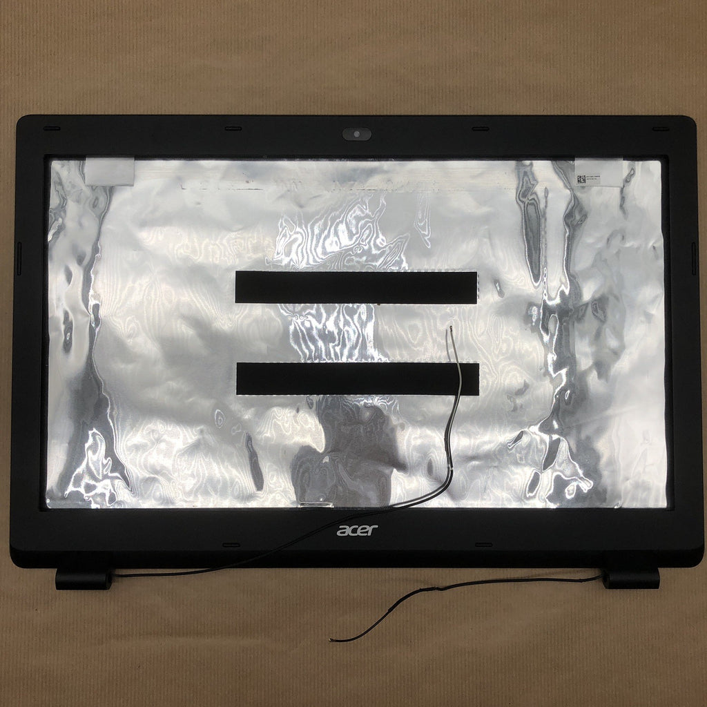 Capot - Acer Aspire ES1-731 (1)