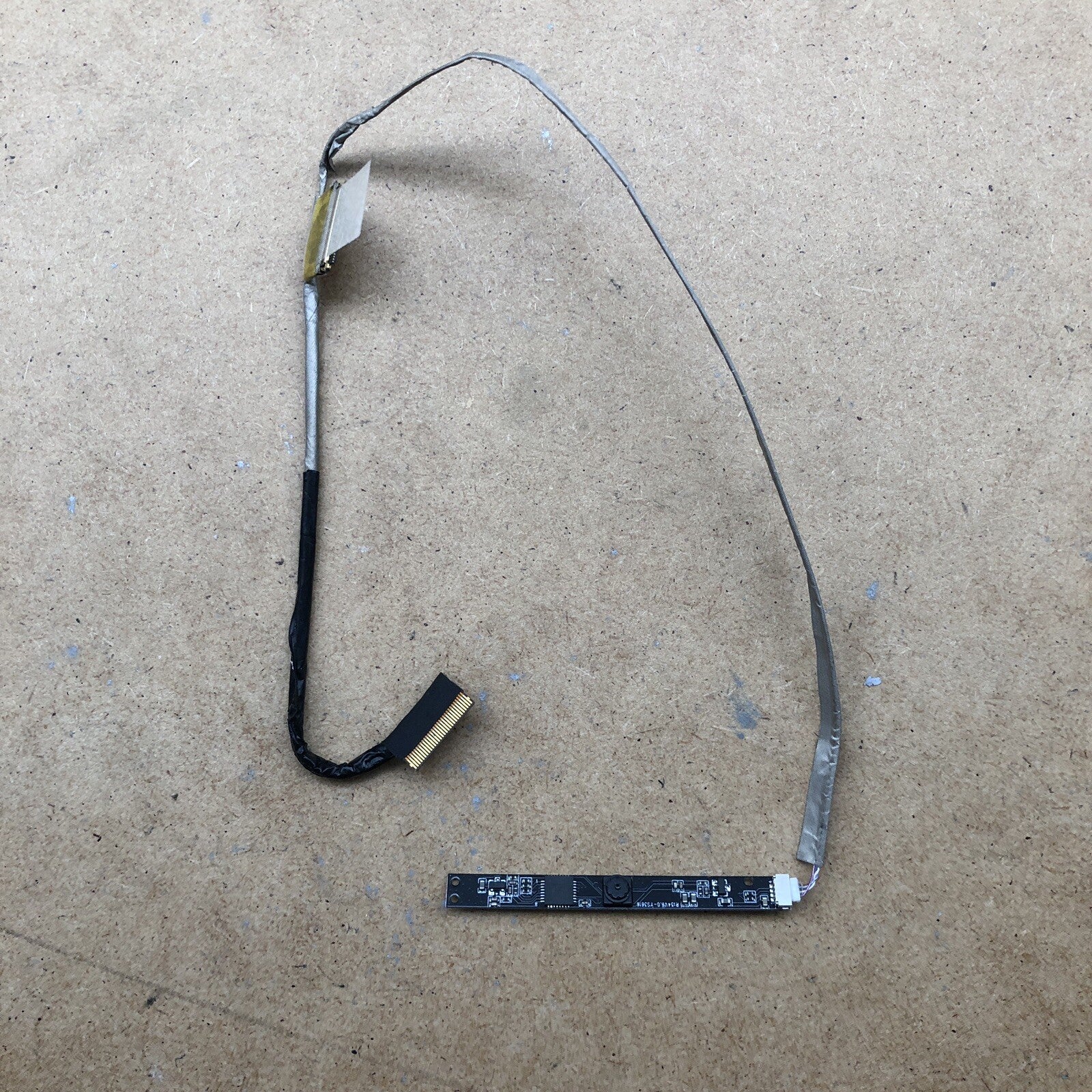 Connecteur écran avec webcam  - Thomson N14c4wh64