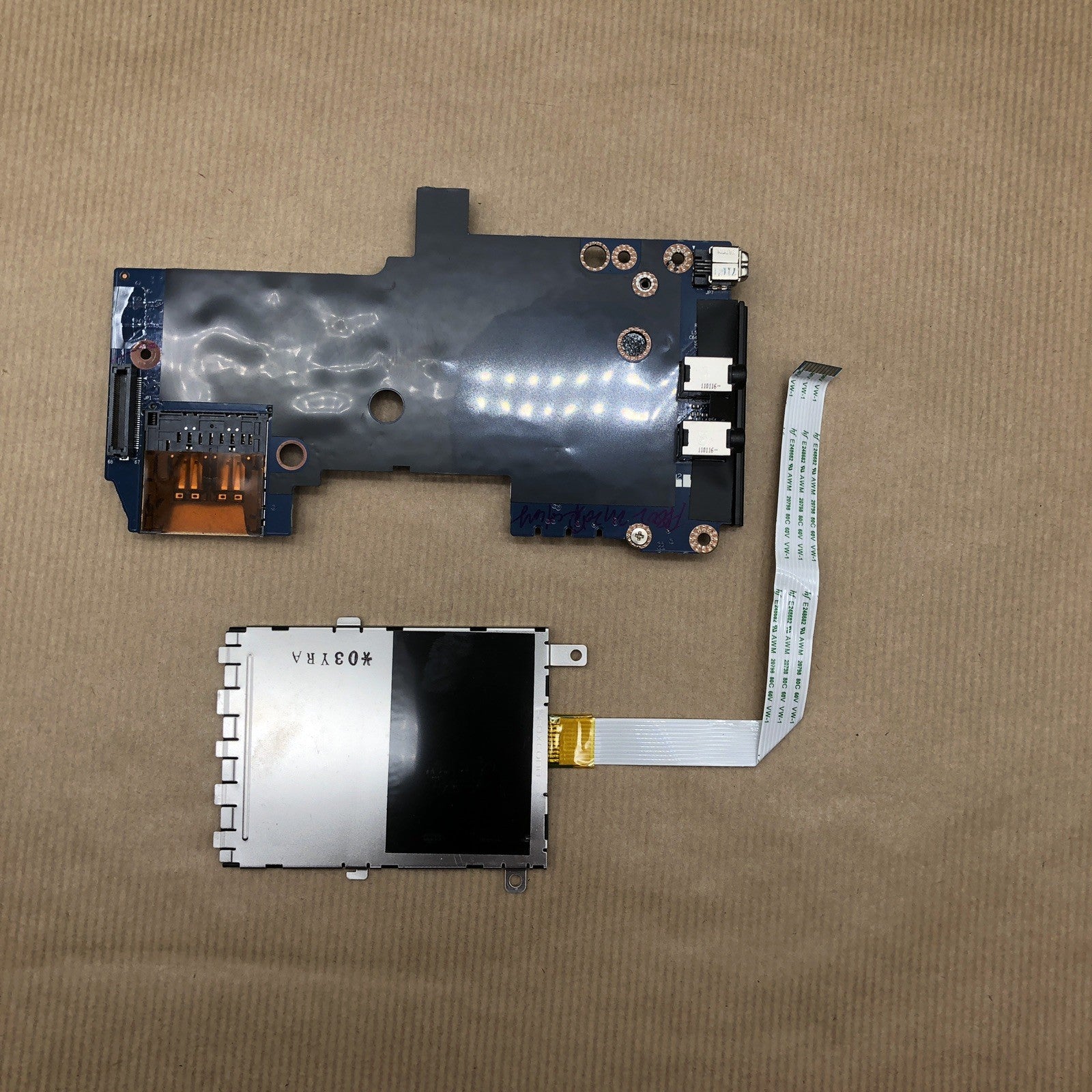 Carte port Jack/lecteur de carte - HP Elitebook 8440P