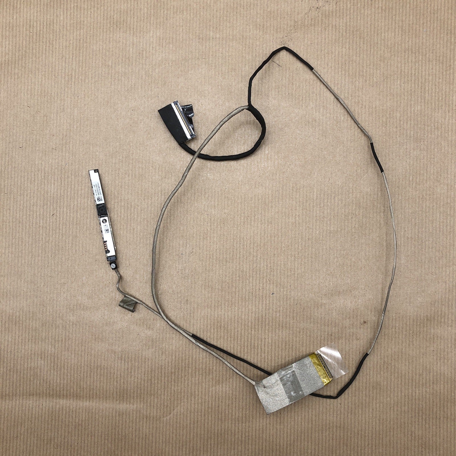 Connecteur écran avec webcam - Packard Bell ZYL