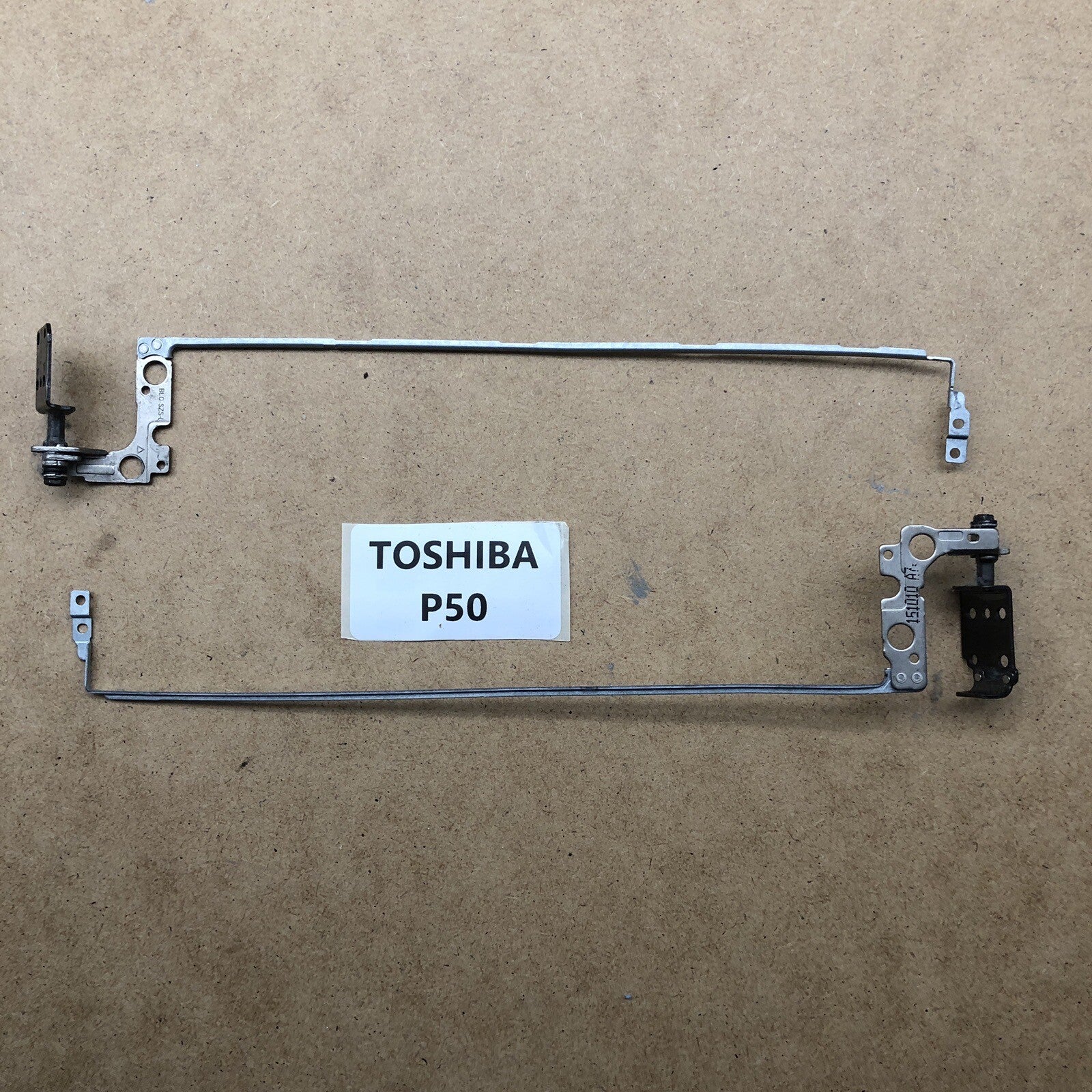 Charnières - Toshiba Satellite P50-C-18E