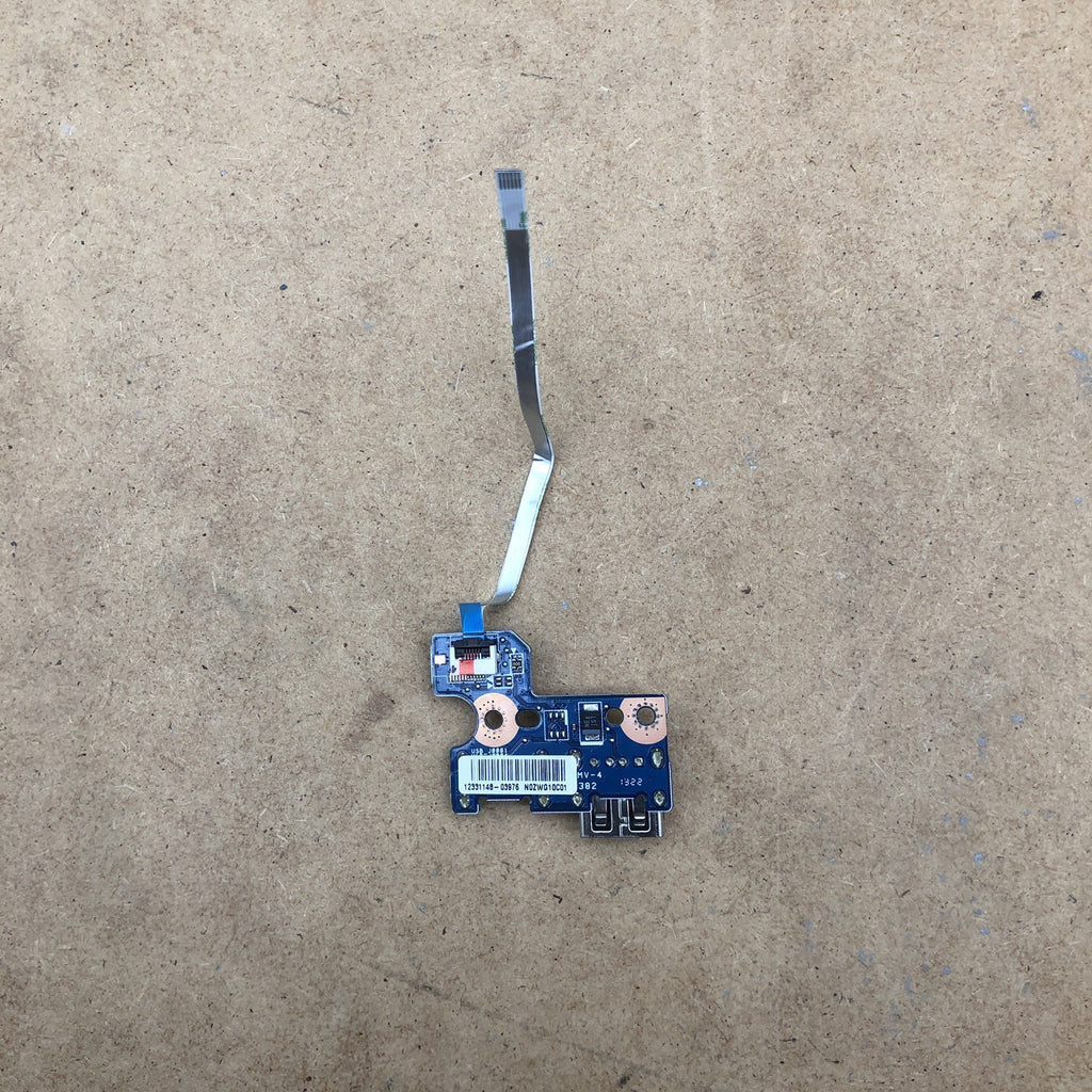 Connecteur USB - Toshiba Satellite C850D-11C