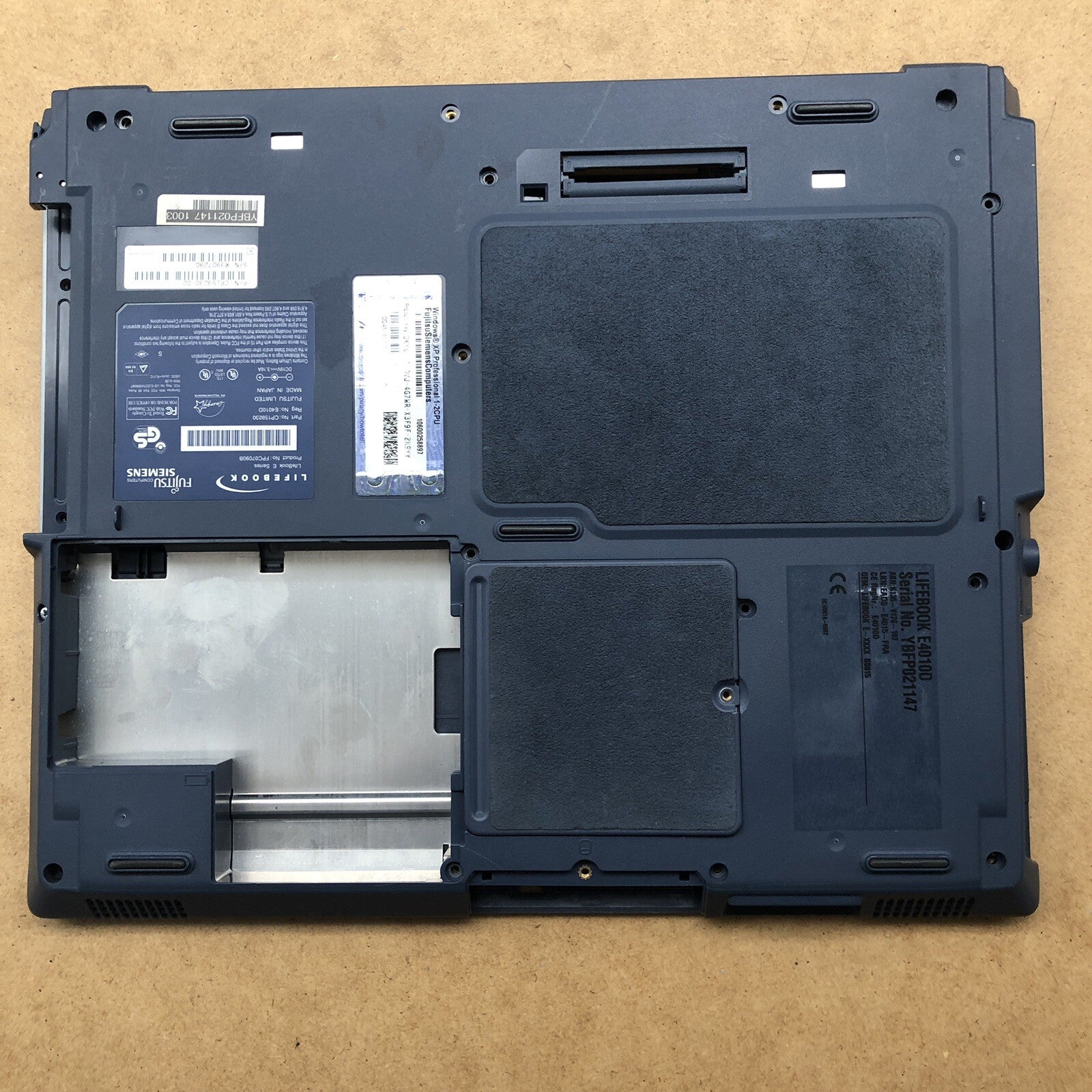 Plasturgie basse complète  - Fujitsu Lifebook E4010D