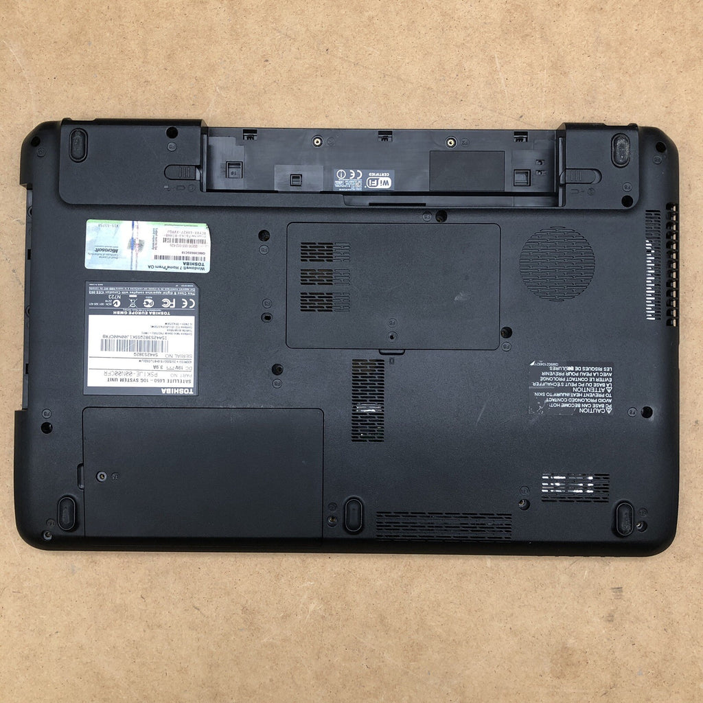 Plasturgie Basse complète - Toshiba Satellite L650