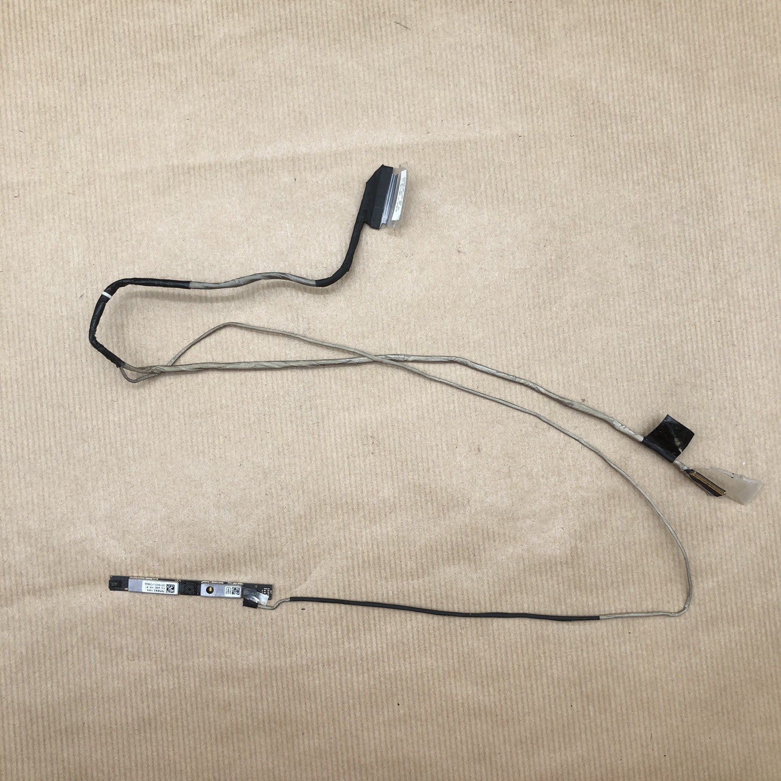 Connecteur d'écran avec webcam - HP 17-Y011NF