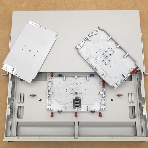 Boite d'épissure avec panneau de brassage 24 ports - R&M