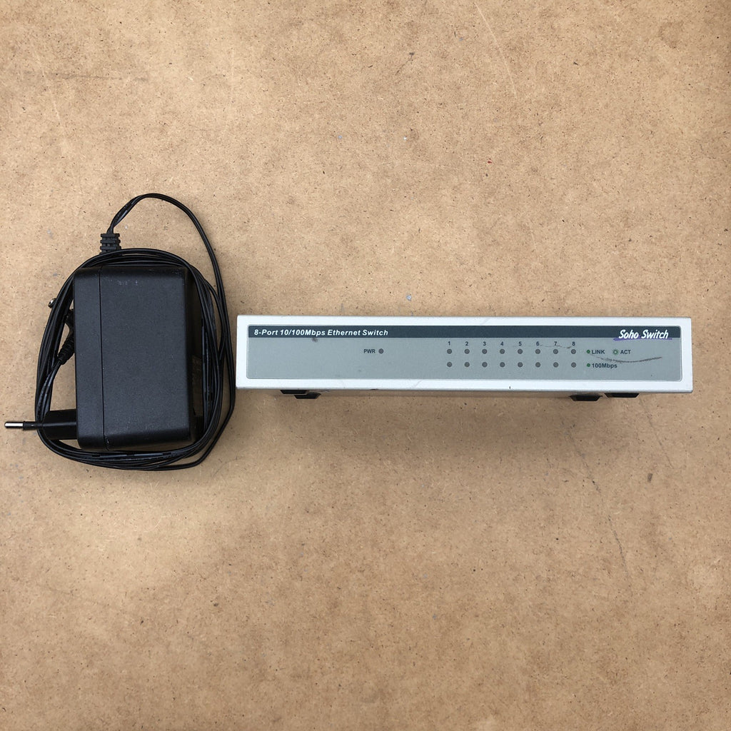 Switch 8 ports 10/100 Mbps - CT2208D4 - reconditionné par le vendeur
