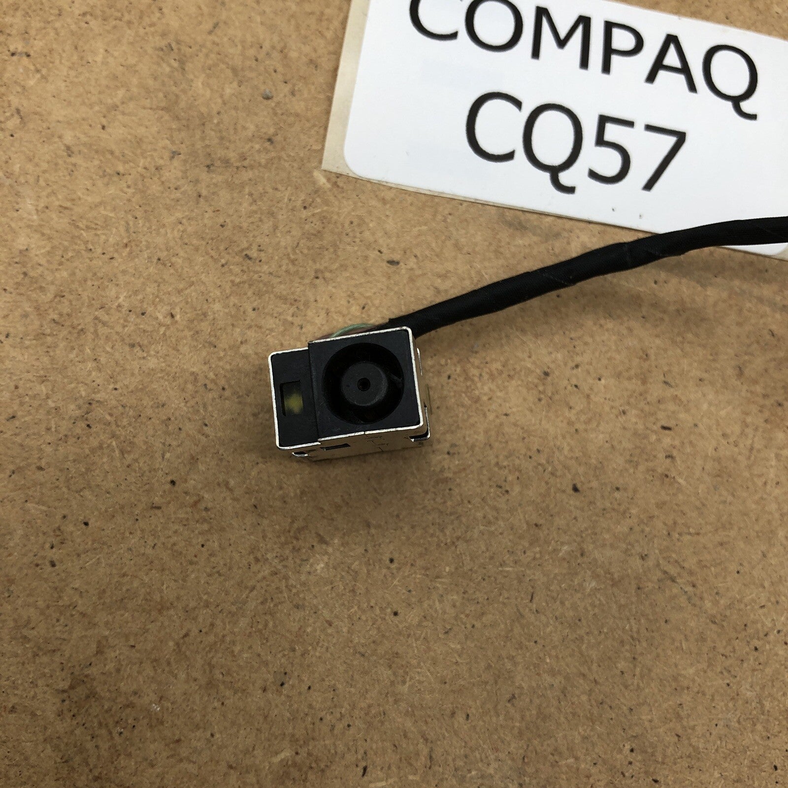 Connecteur de charge - HP COMPAQ CQ57