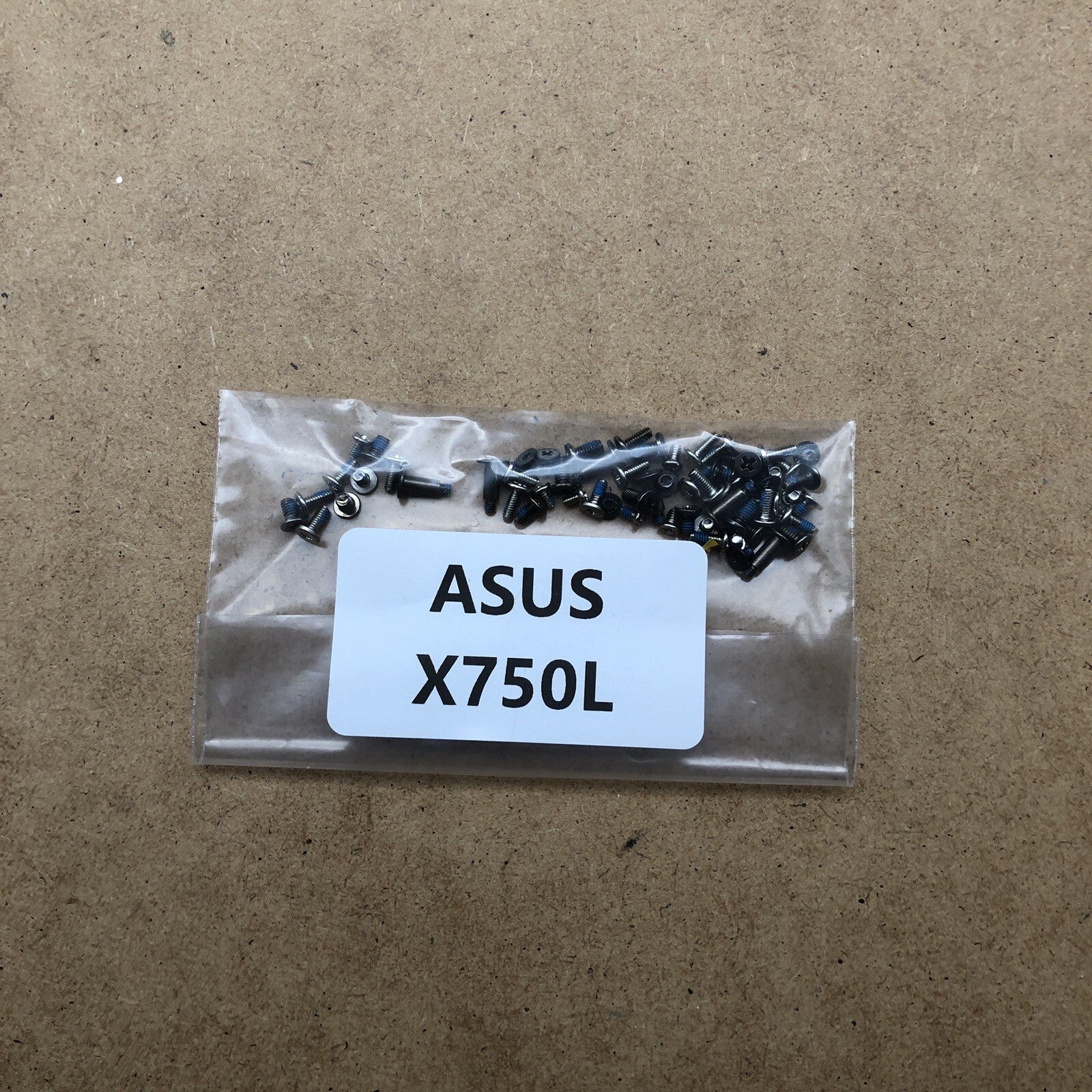 Visserie - Asus X750L