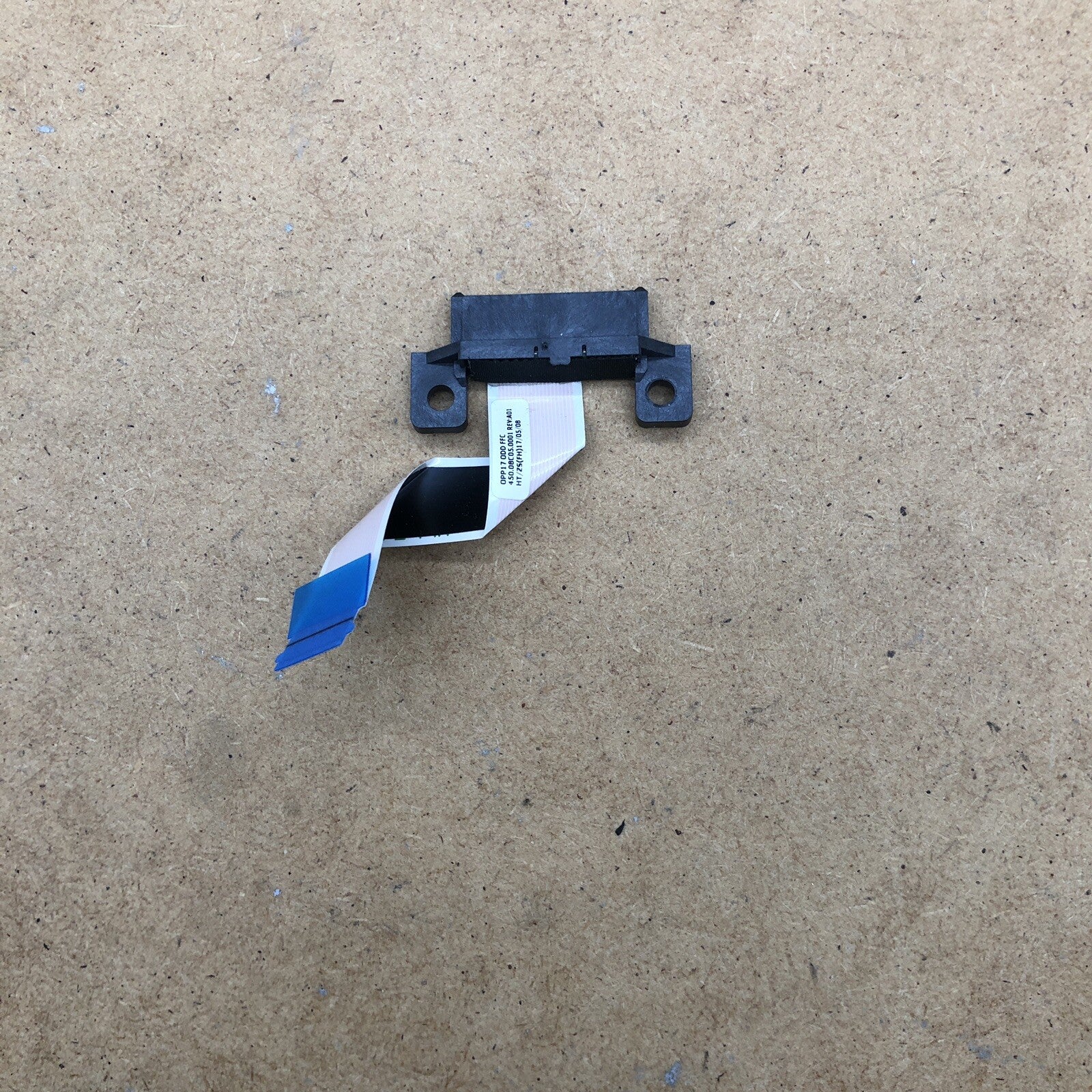 Connecteur Sata  - HP 17-Y