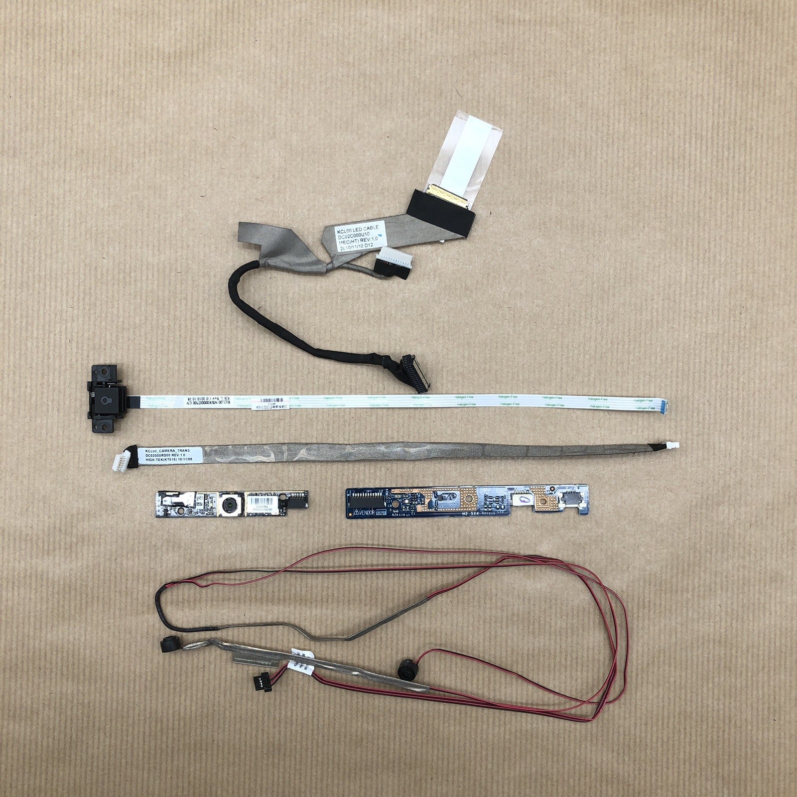 Connecteur écran avec webcam et Micro - HP Elitebook 8440P (2)