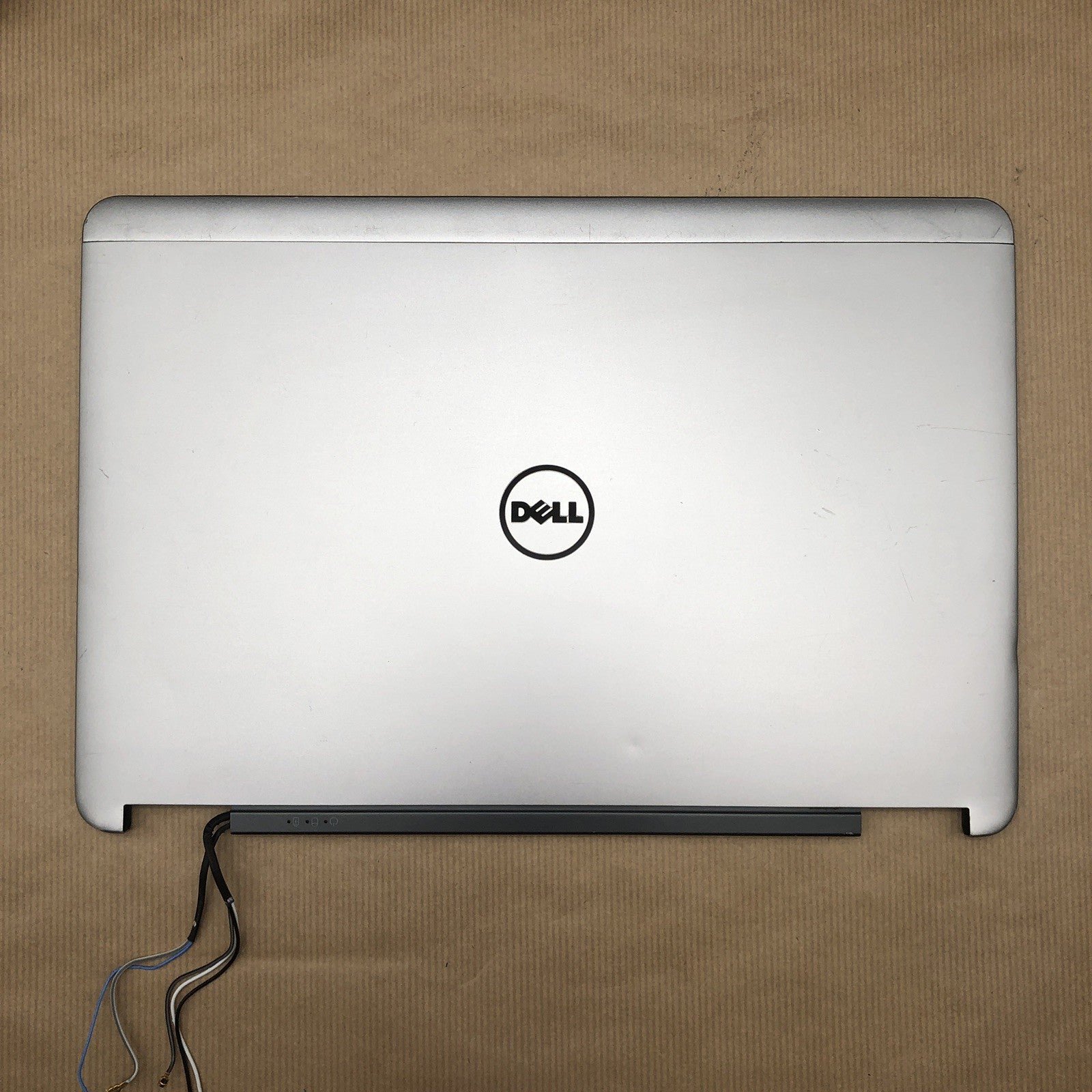 Capot - DELL Latitude E7240 (2)