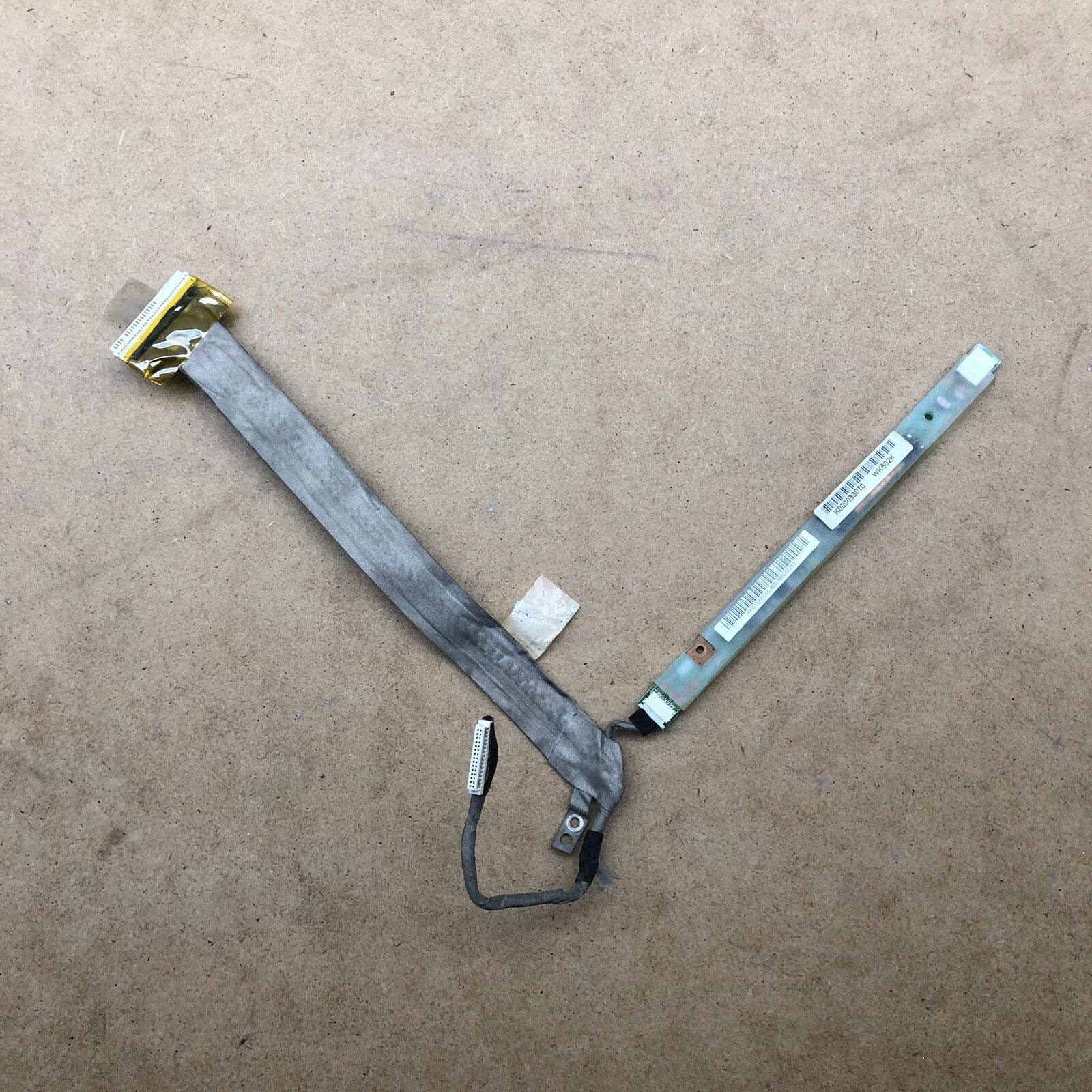 Connecteur écran - Toshiba Satellite M70-168