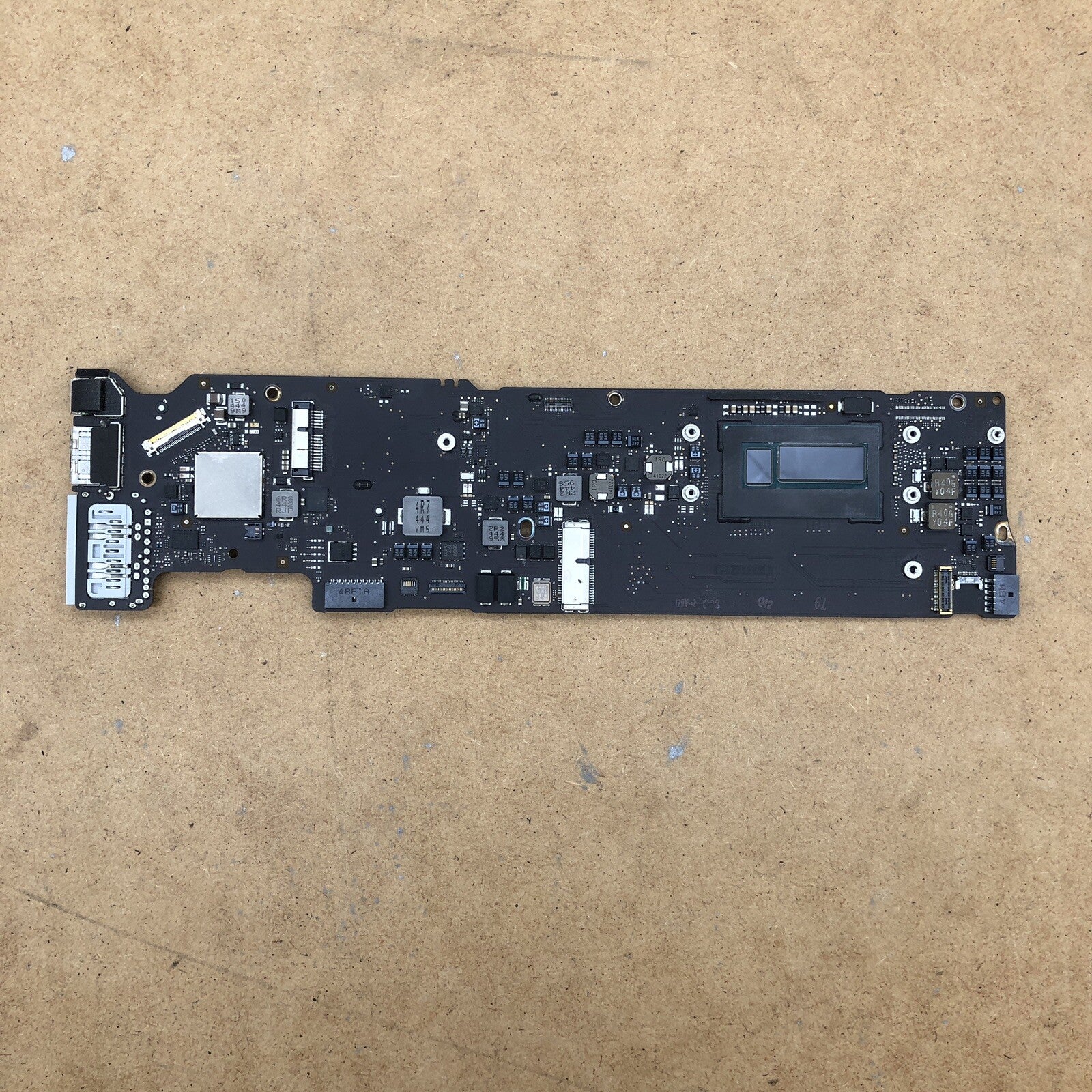 Carte mère - MacBook A1466 i5 1.4ghz 4GO début 2014 (1)