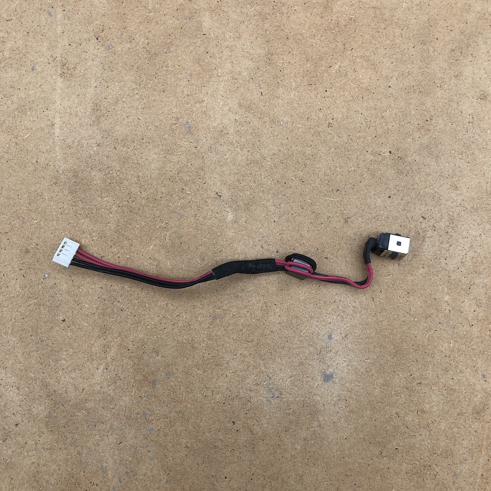 Connecteur de charge - Toshiba Satellite  L500-205