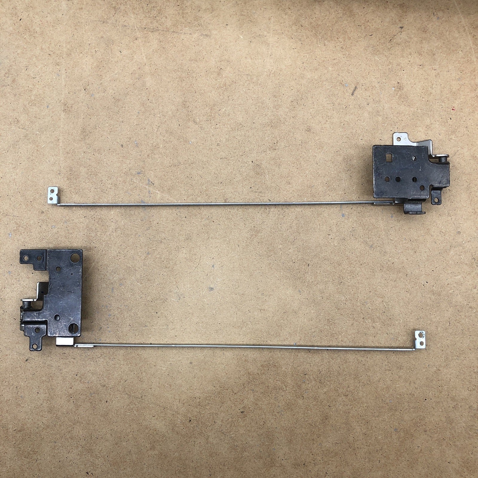 Charnières - Acer Aspire ES1-732-P8JS