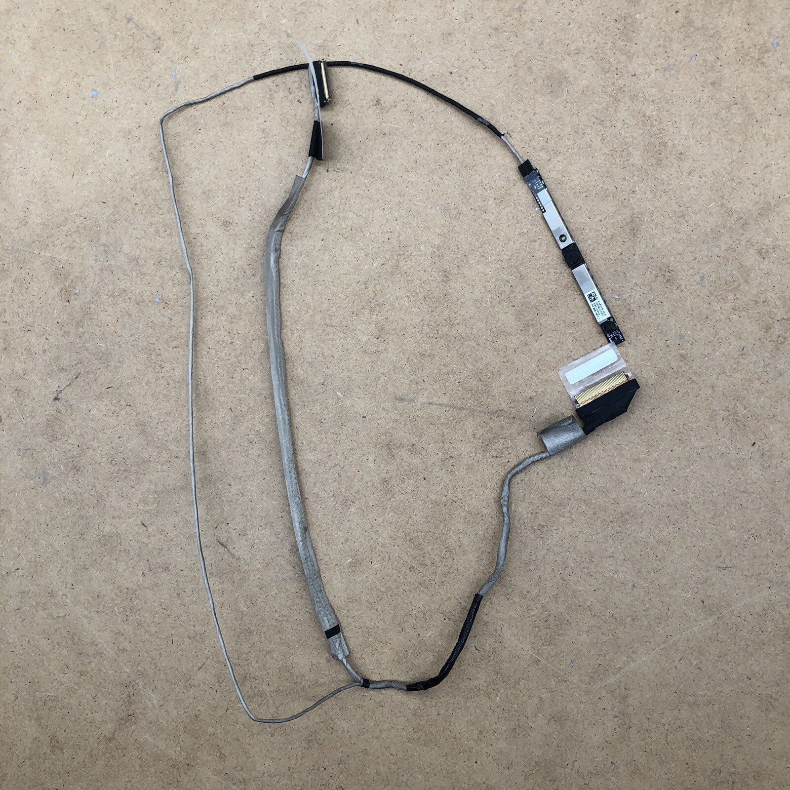Connecteur écran avec webcam - HP 17-ak055nf