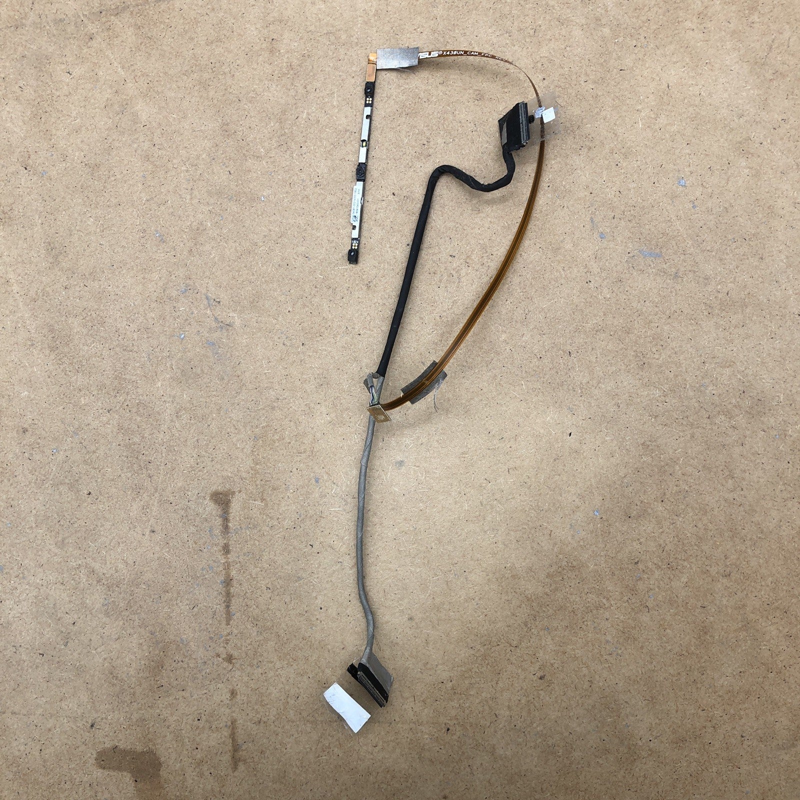 Connecteur d'écran avec webcam - Asus S430U