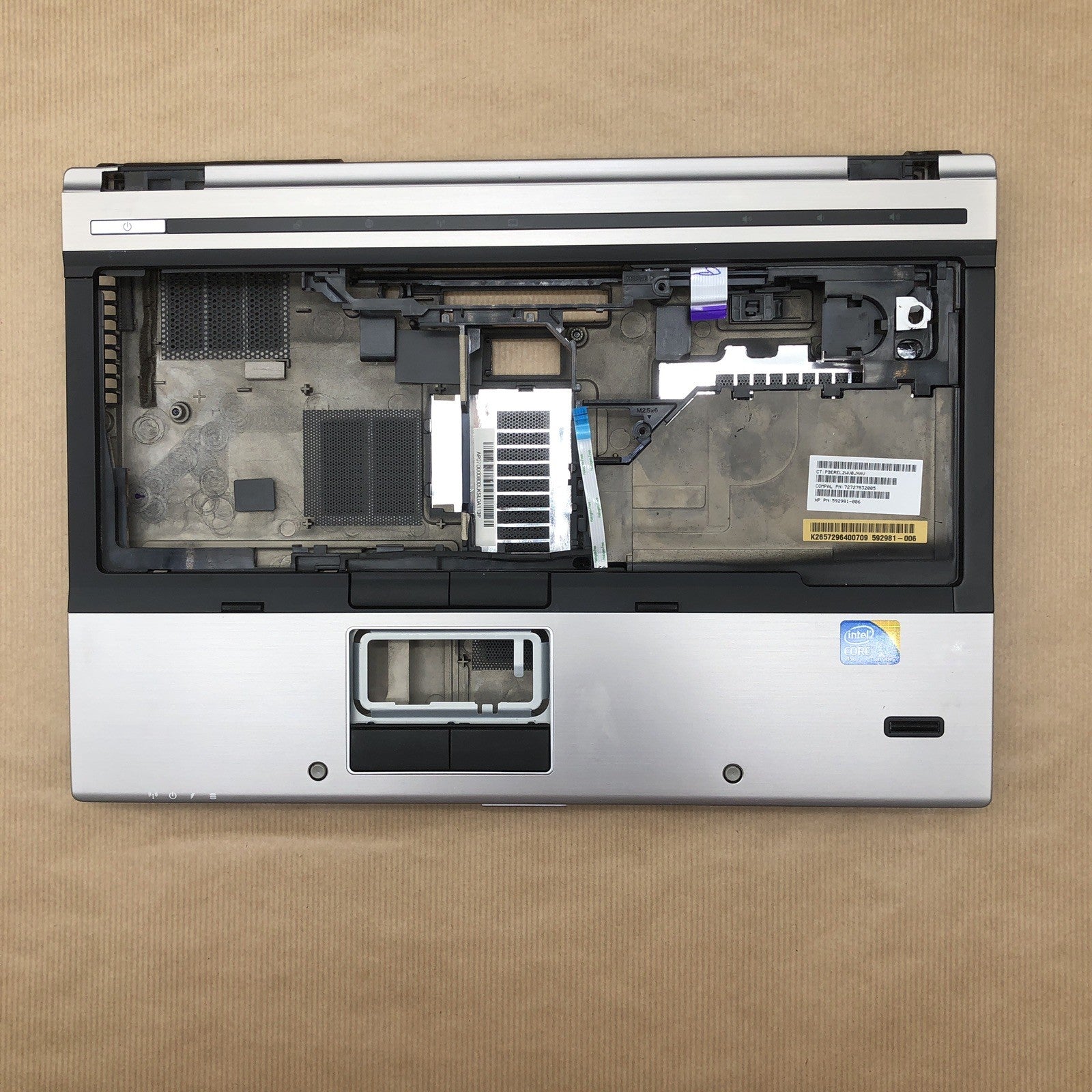 Plasturgie complète - HP Elitebook 8440P (3)