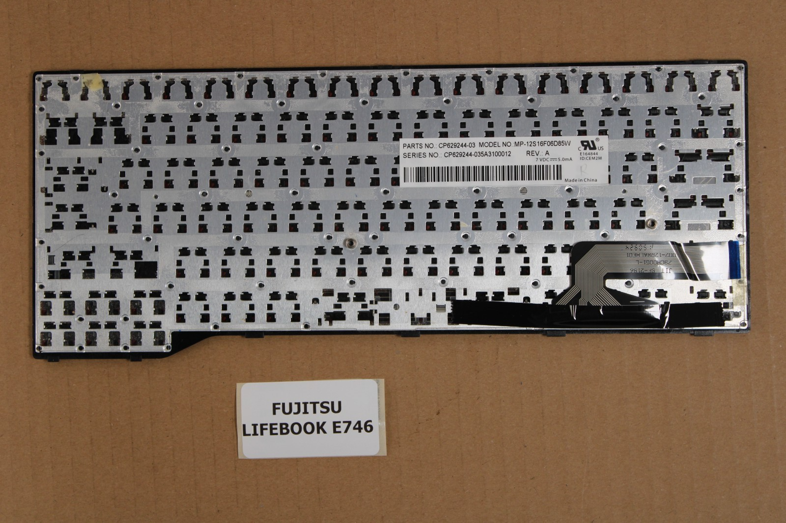 Clavier azerty - Fujitsu Lifebook E746