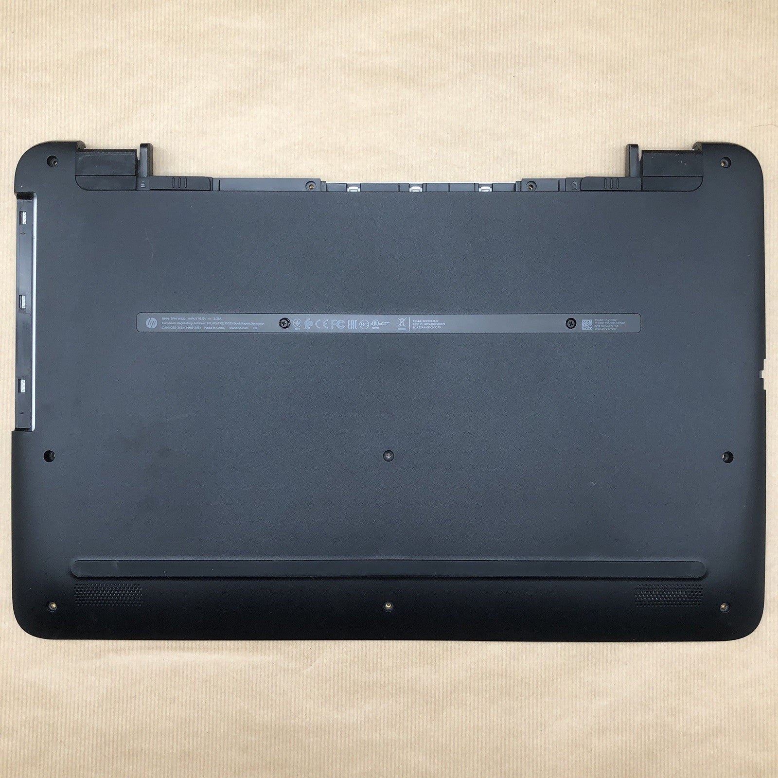 Plasturgie avec clavier azerty - HP 17-y012nf