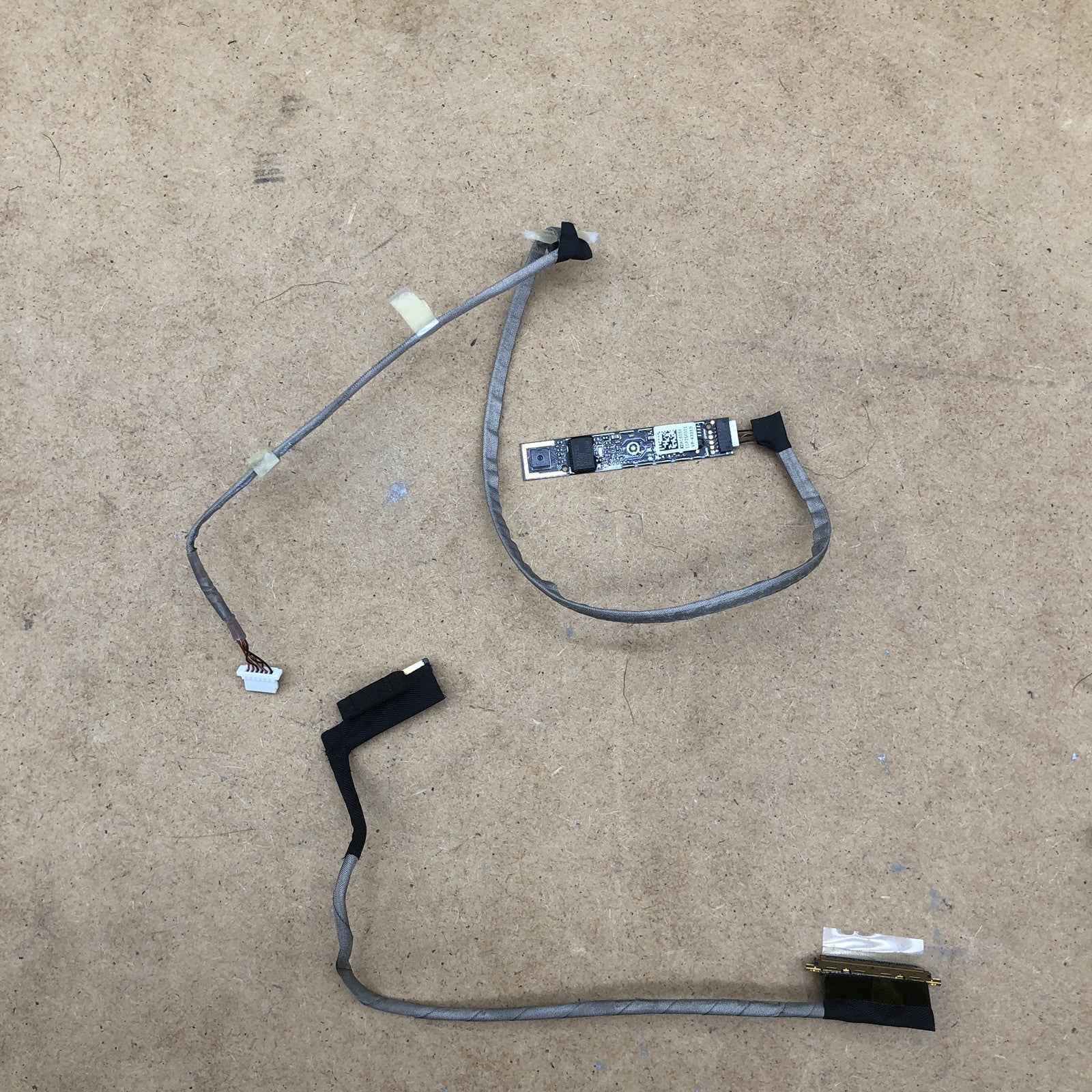 Connecteur écran avec webcam - Toshiba portege R700-1EZ