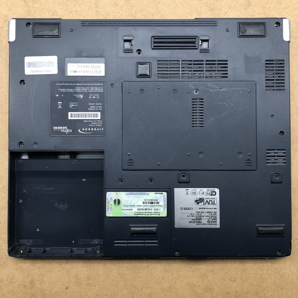 Plasturgie basse complète  - Fujitsu Lifebook E8020D