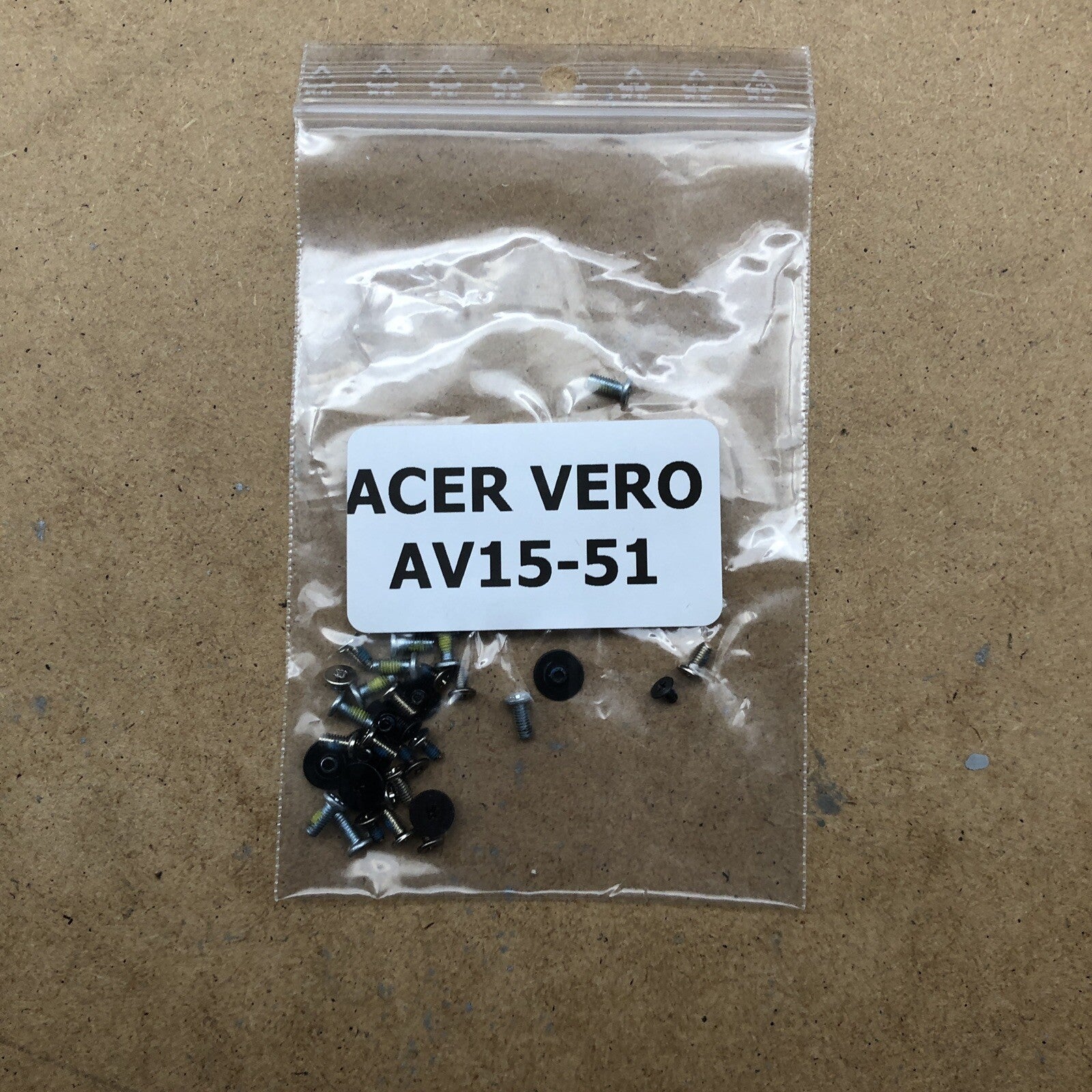 Visserie - Acer Vero AV15-51