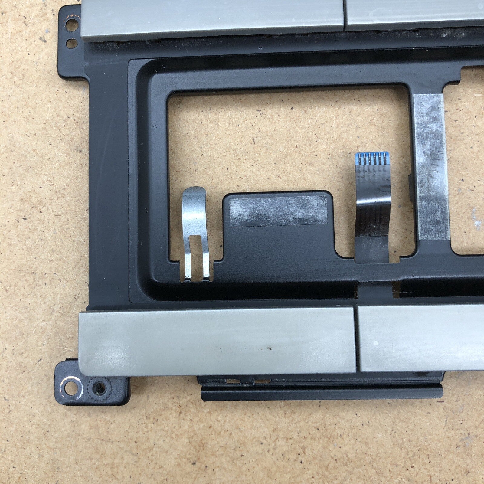 Touchpad (1)  - HP Elitebook 8560P
