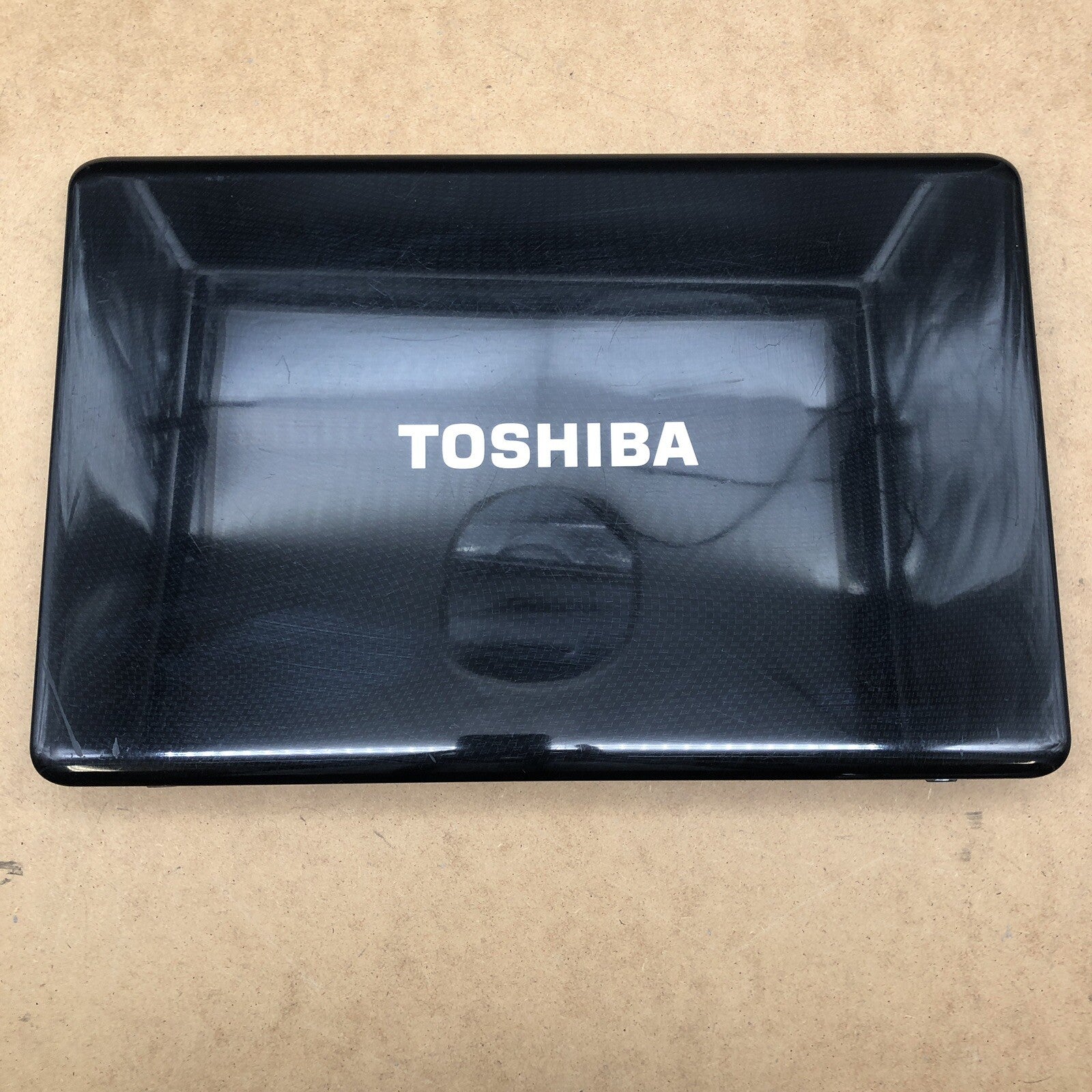 Capot - Toshiba Satellite L670-17E