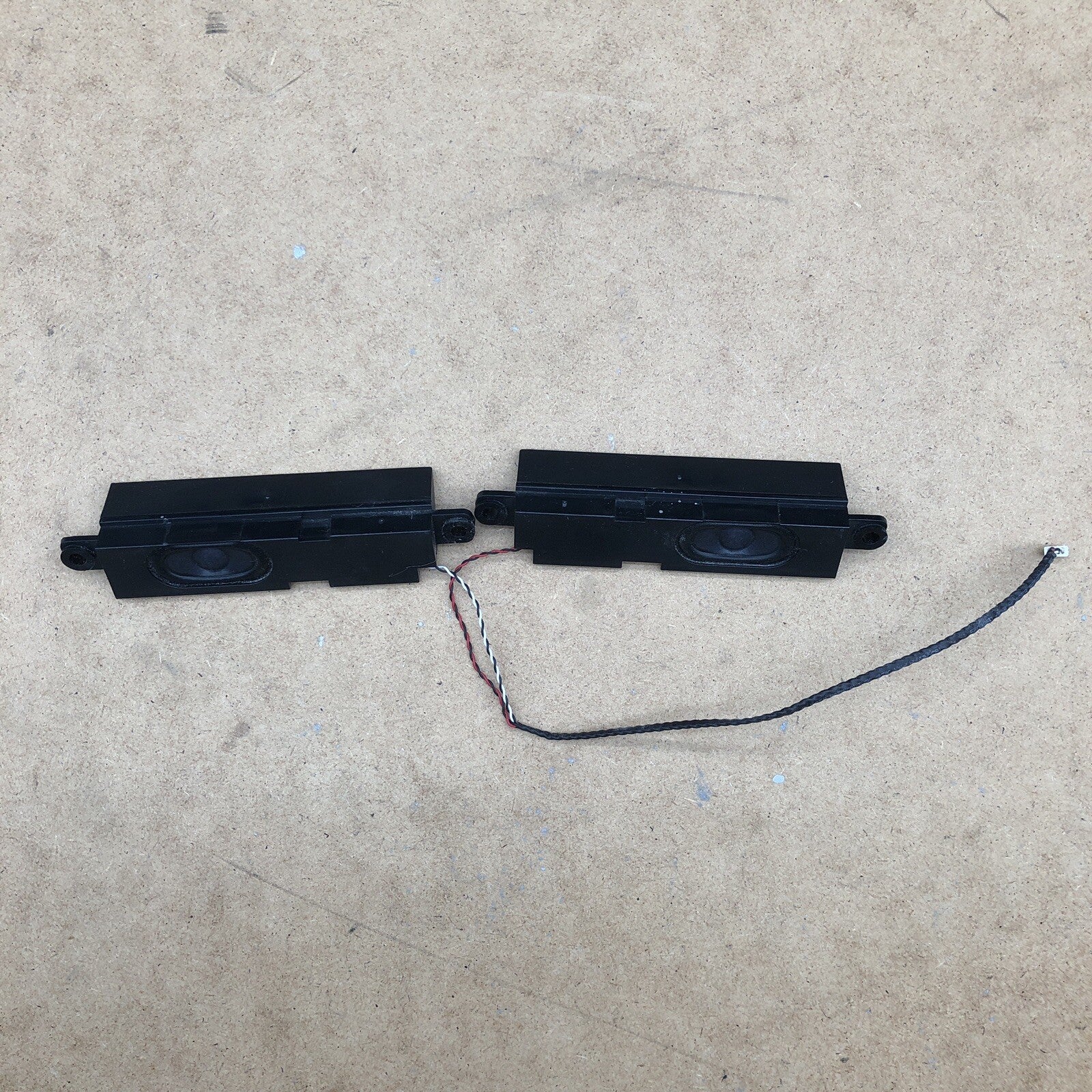 Enceintes - Packard Bell Onetwo S3270