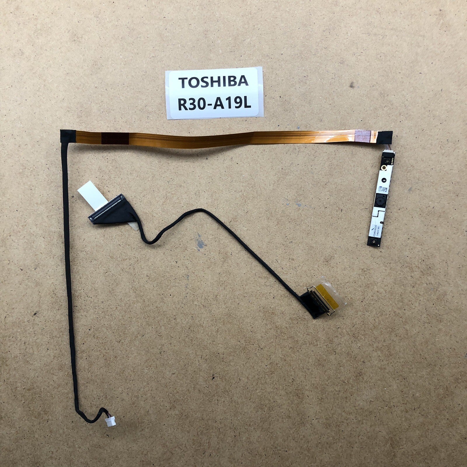 Connecteur écran + webcam - Toshiba PORTEGE R30-A19L