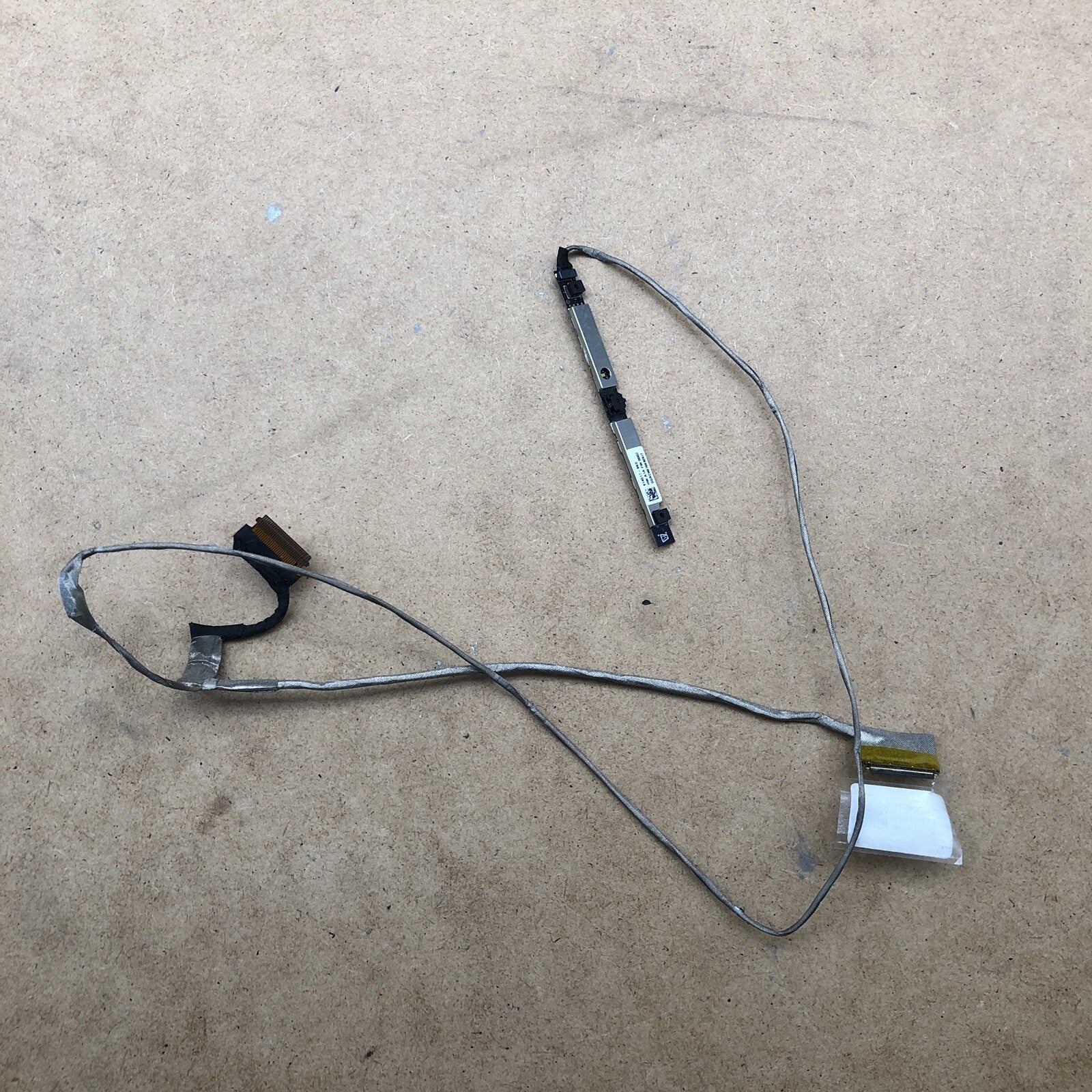 Connecteur écran avec webcam - HP 14-bk101nf