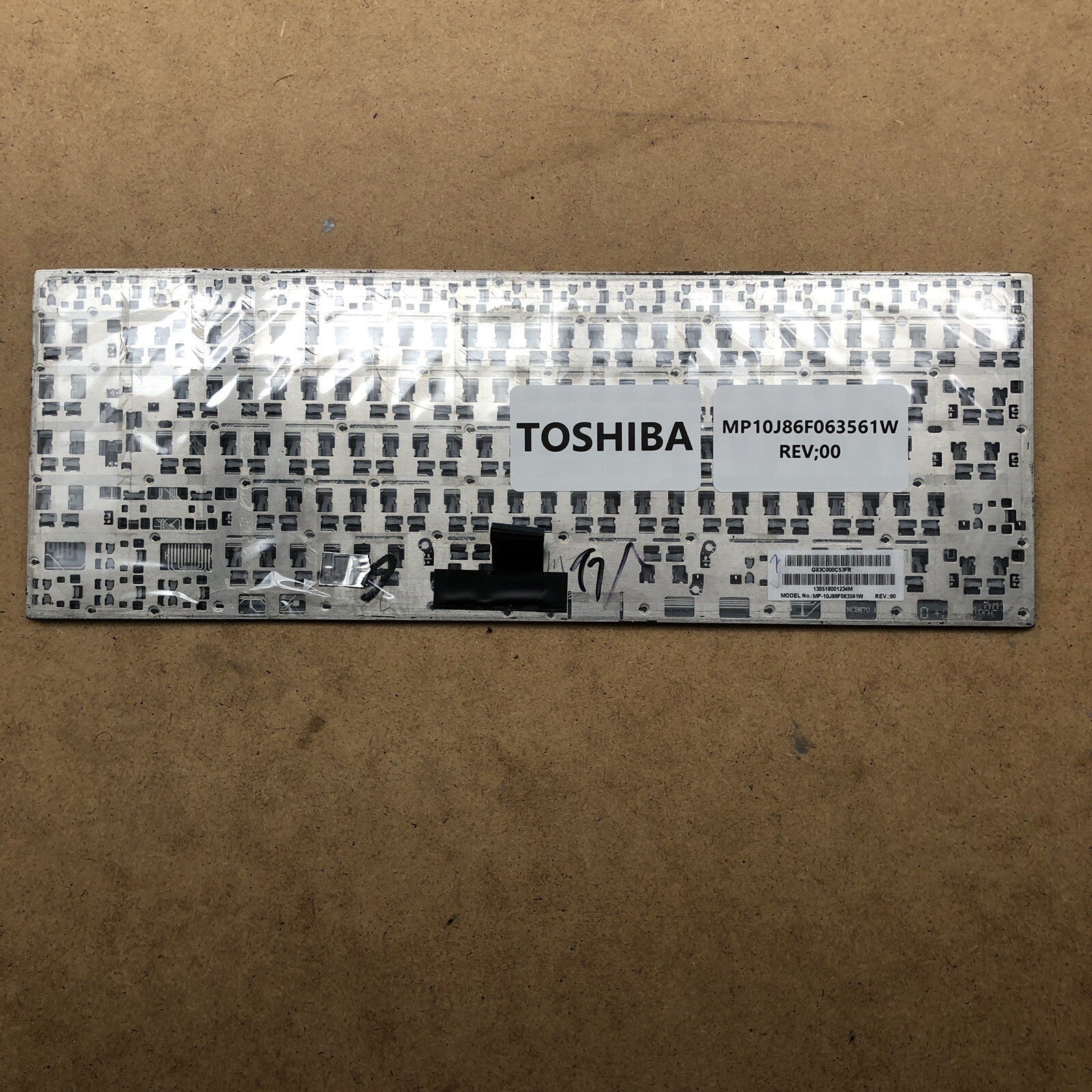 Clavier azerty - MP10J86FO63561W - Rev : 00 - TOSHIBA