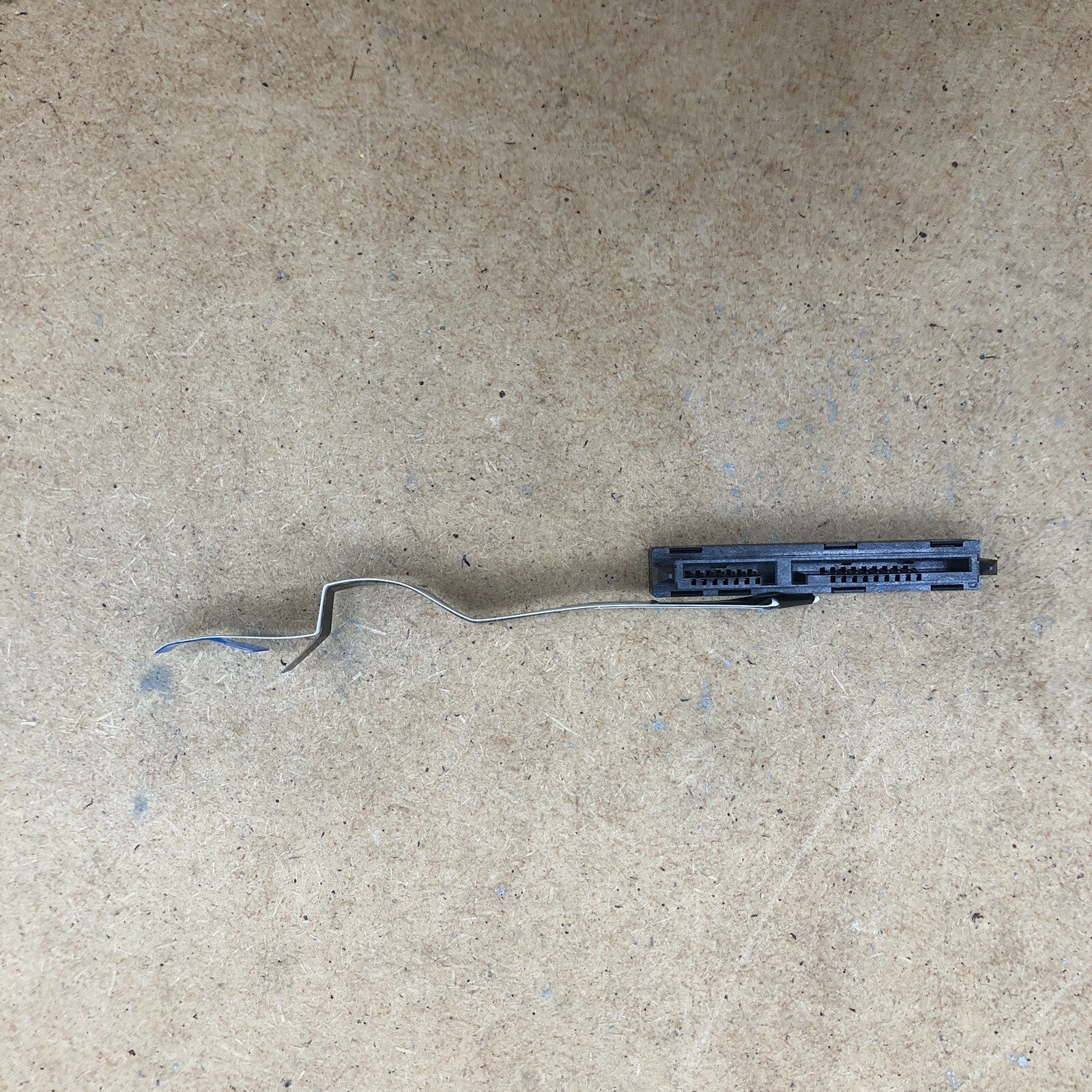 Connecteur sata  - Acer Aspire ES1-731