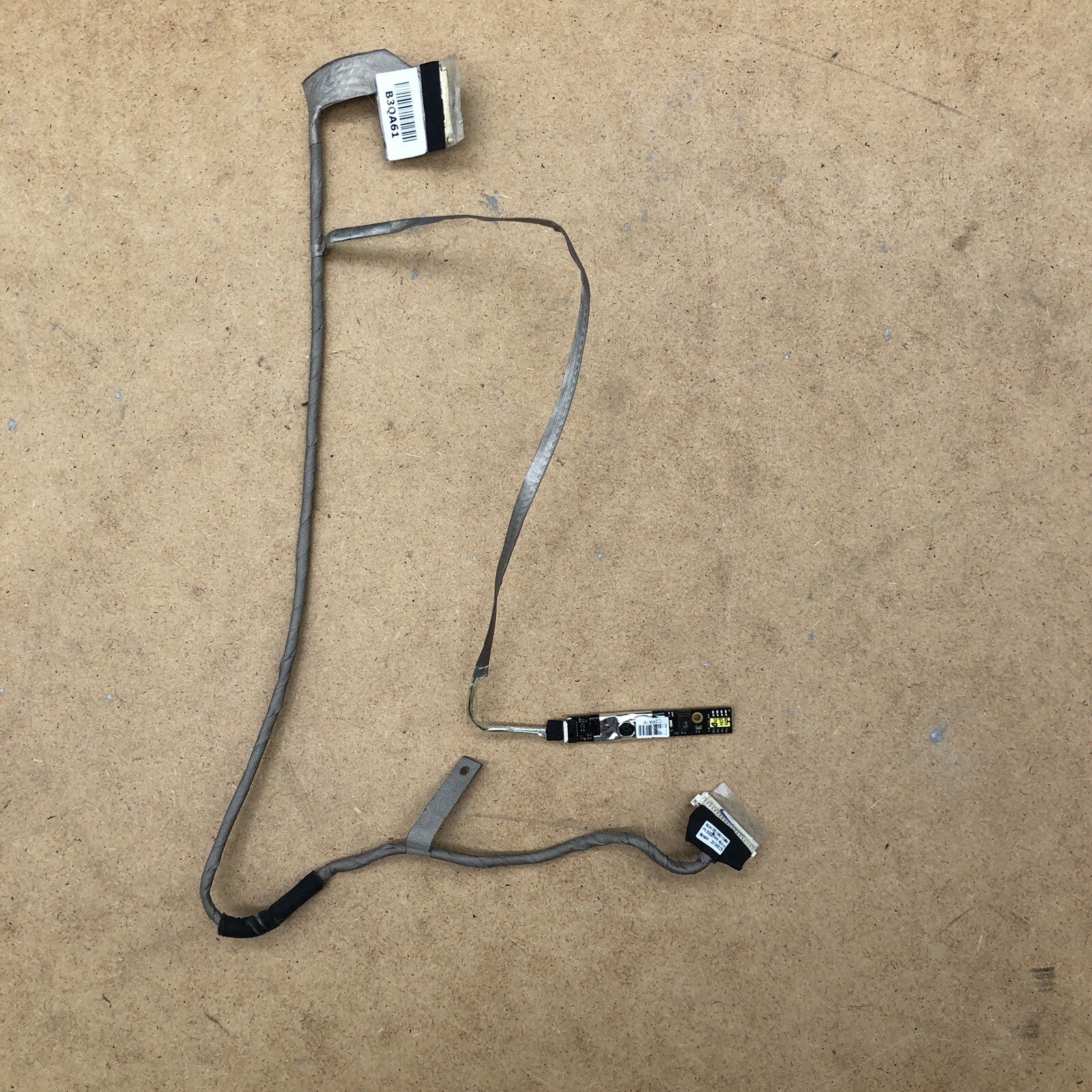 Connecteur écran avec webcam - Toshiba Satellite L670-17E