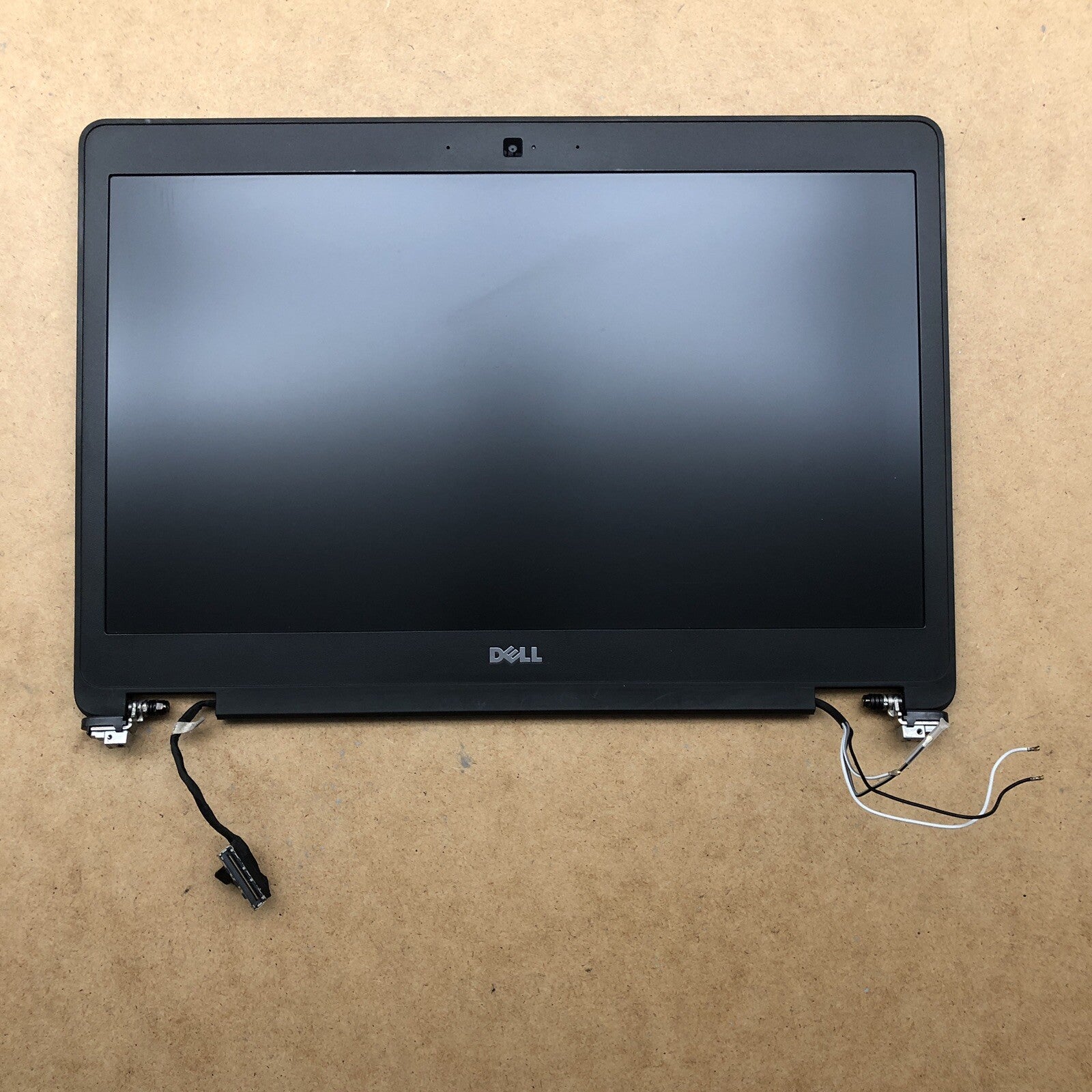 Capot complet avec écran - Dell E5470