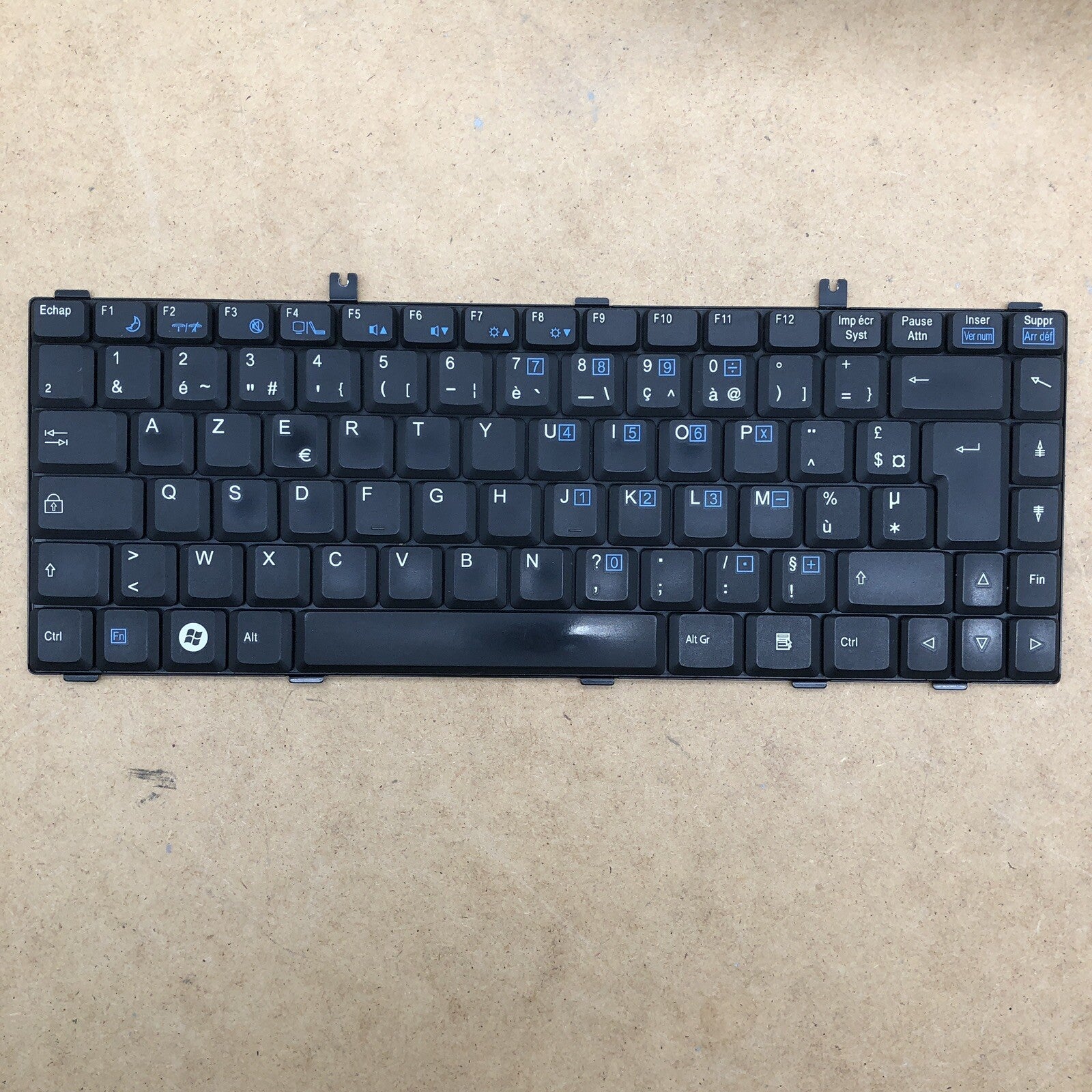 Clavier azerty - Fujitsu Amilo La1703