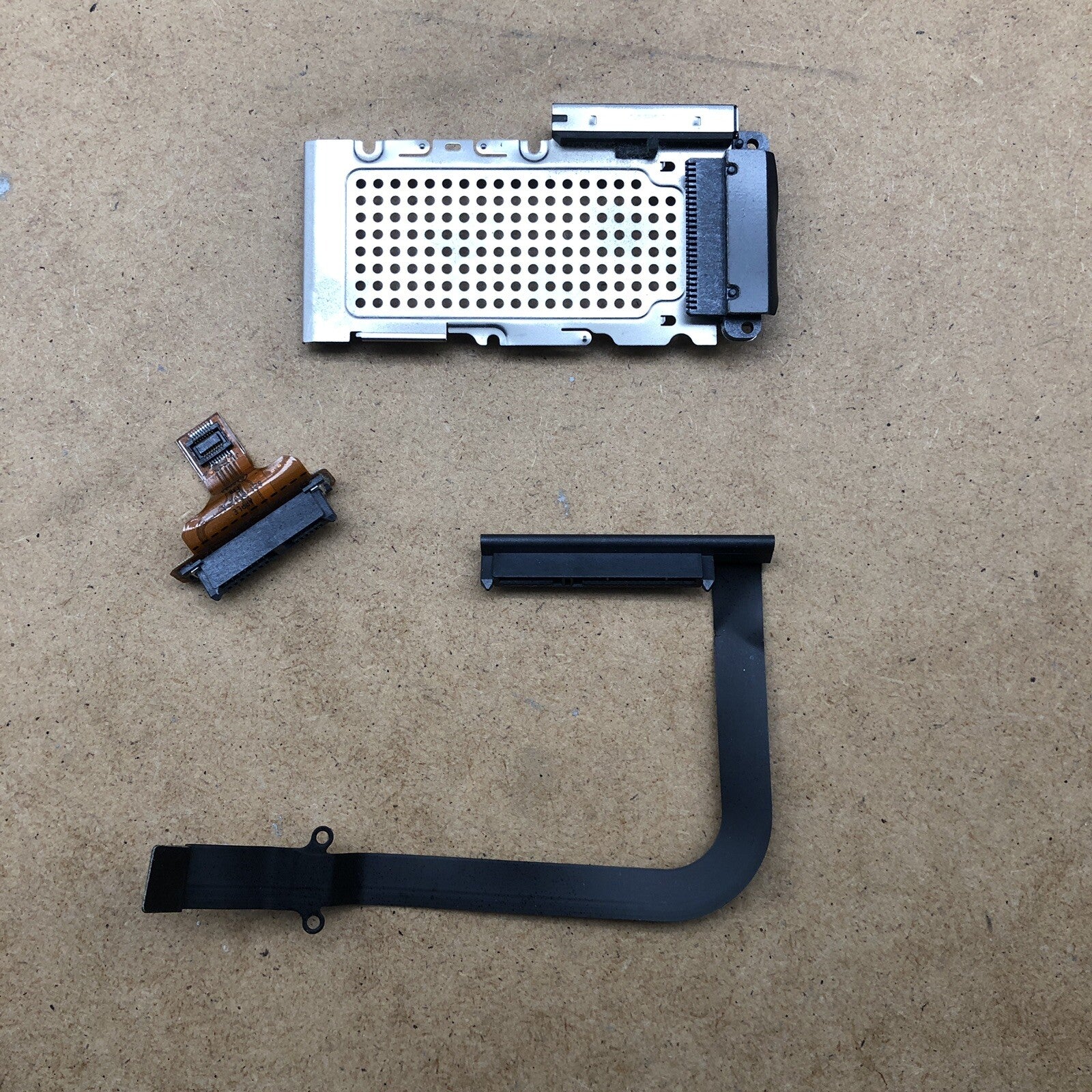 Lot de connecteurs - Macbook Pro A1297