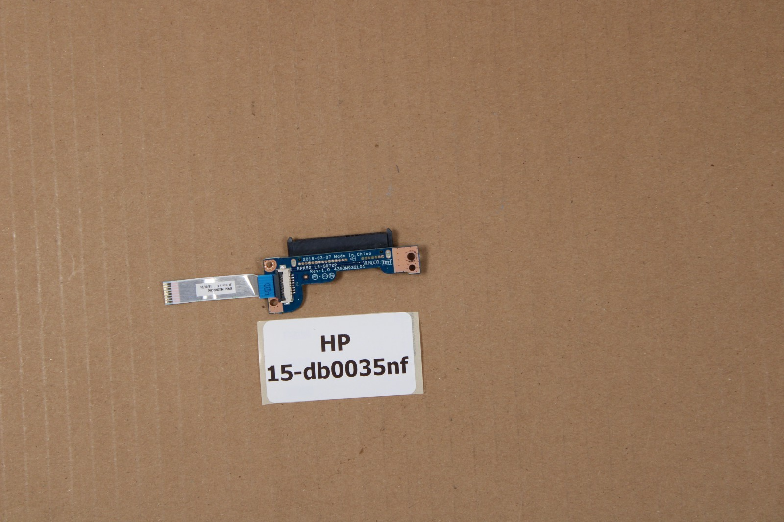Connecteur sata - HP 15-db0035nf