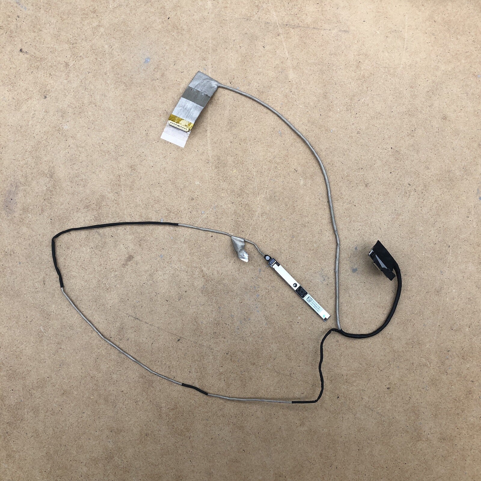 Connecteur écran avec webcam - Acer Aspire ES1-731