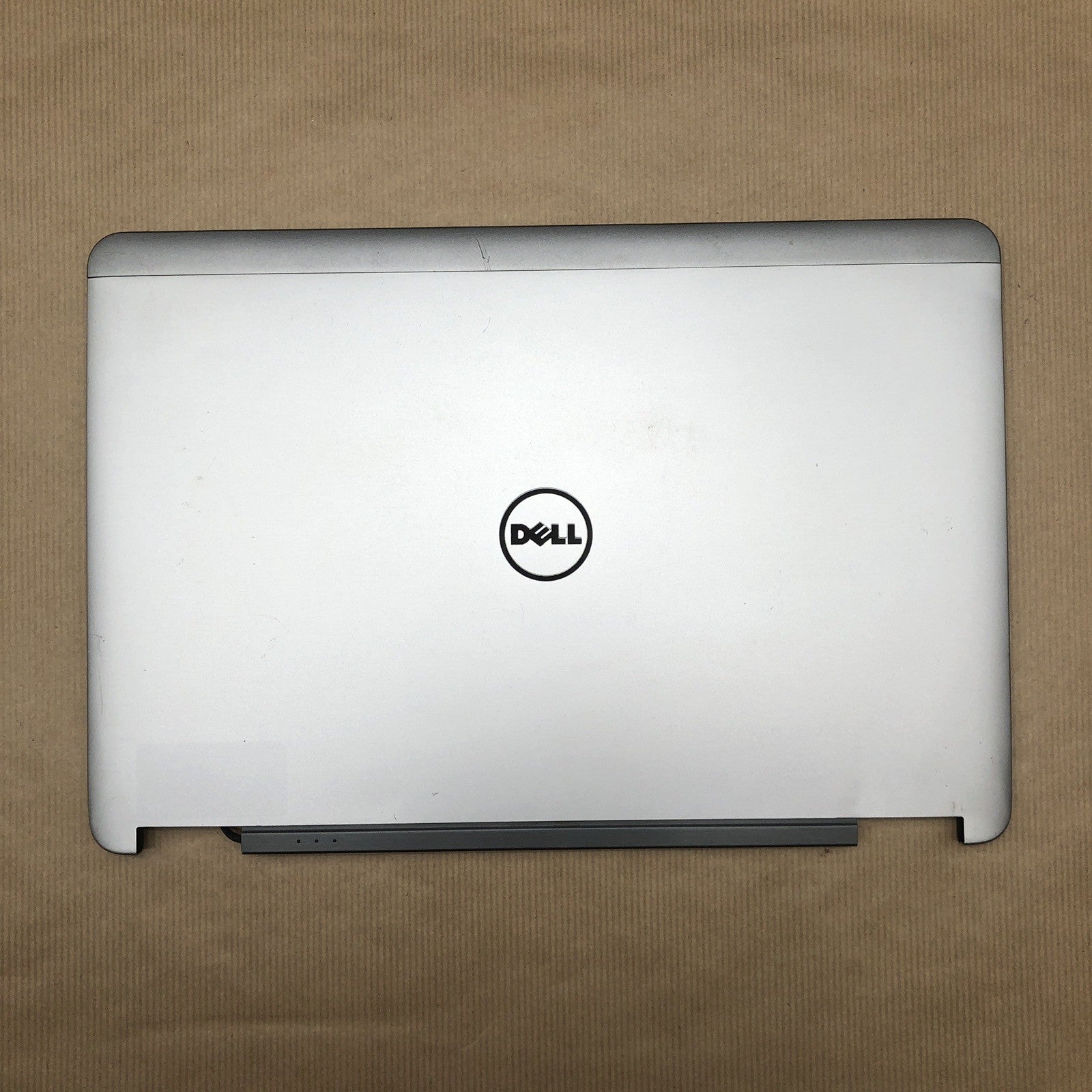 Capot - DELL Latitude E7240 (1)