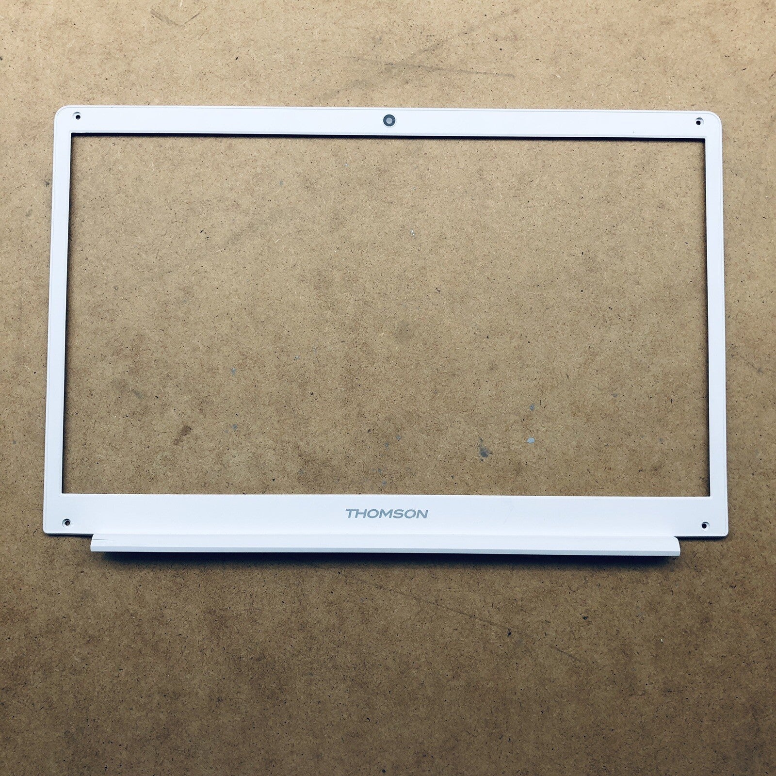 Contour écran  - Thomson N14c4wh64