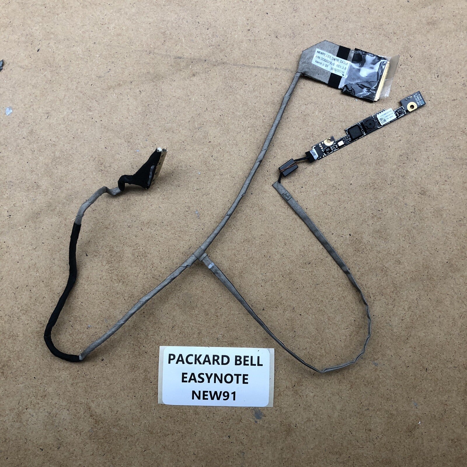 Connecteur écran + webcam - Packard Bell Easynote New91